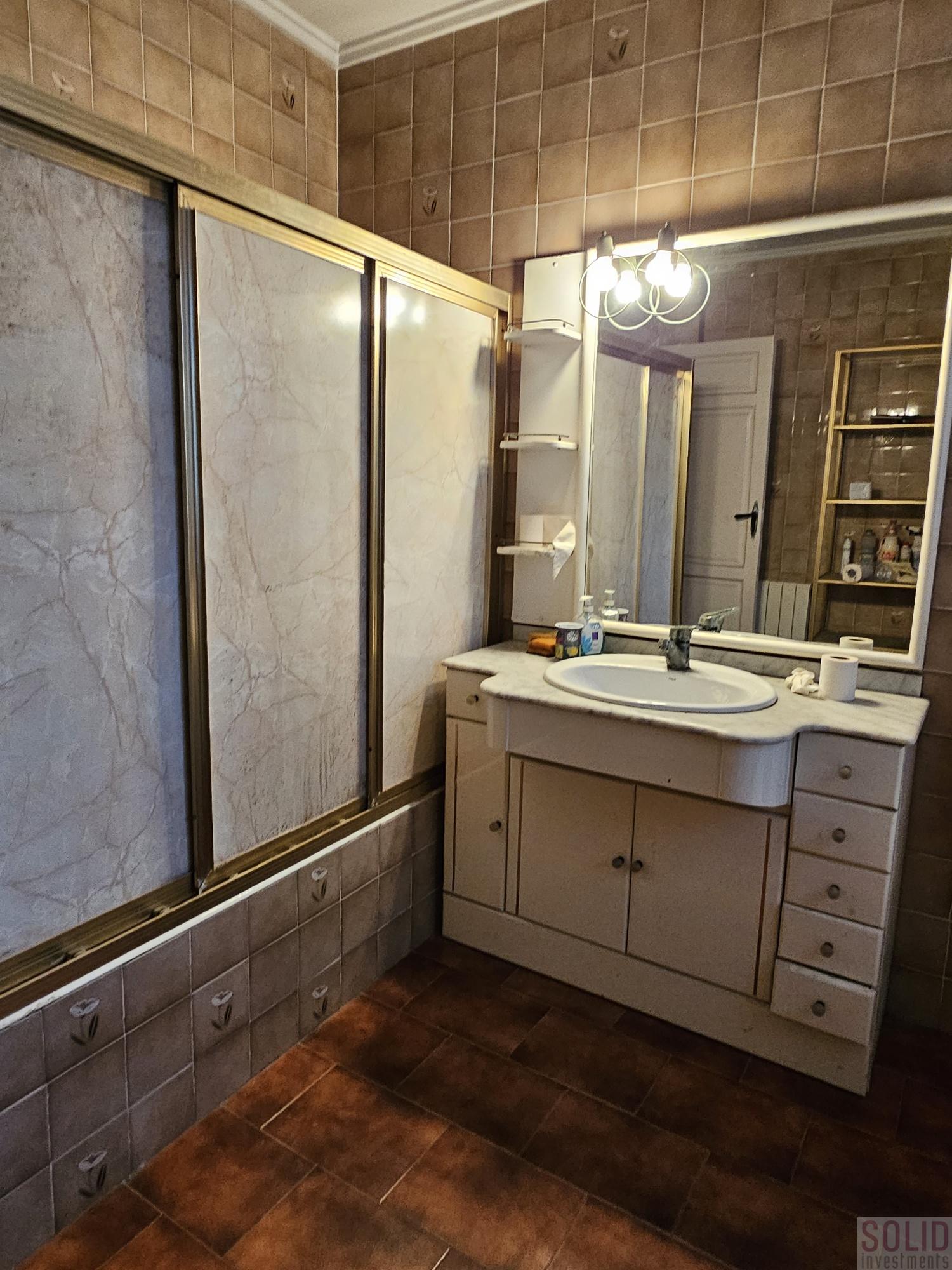 For sale of flat in Valencia