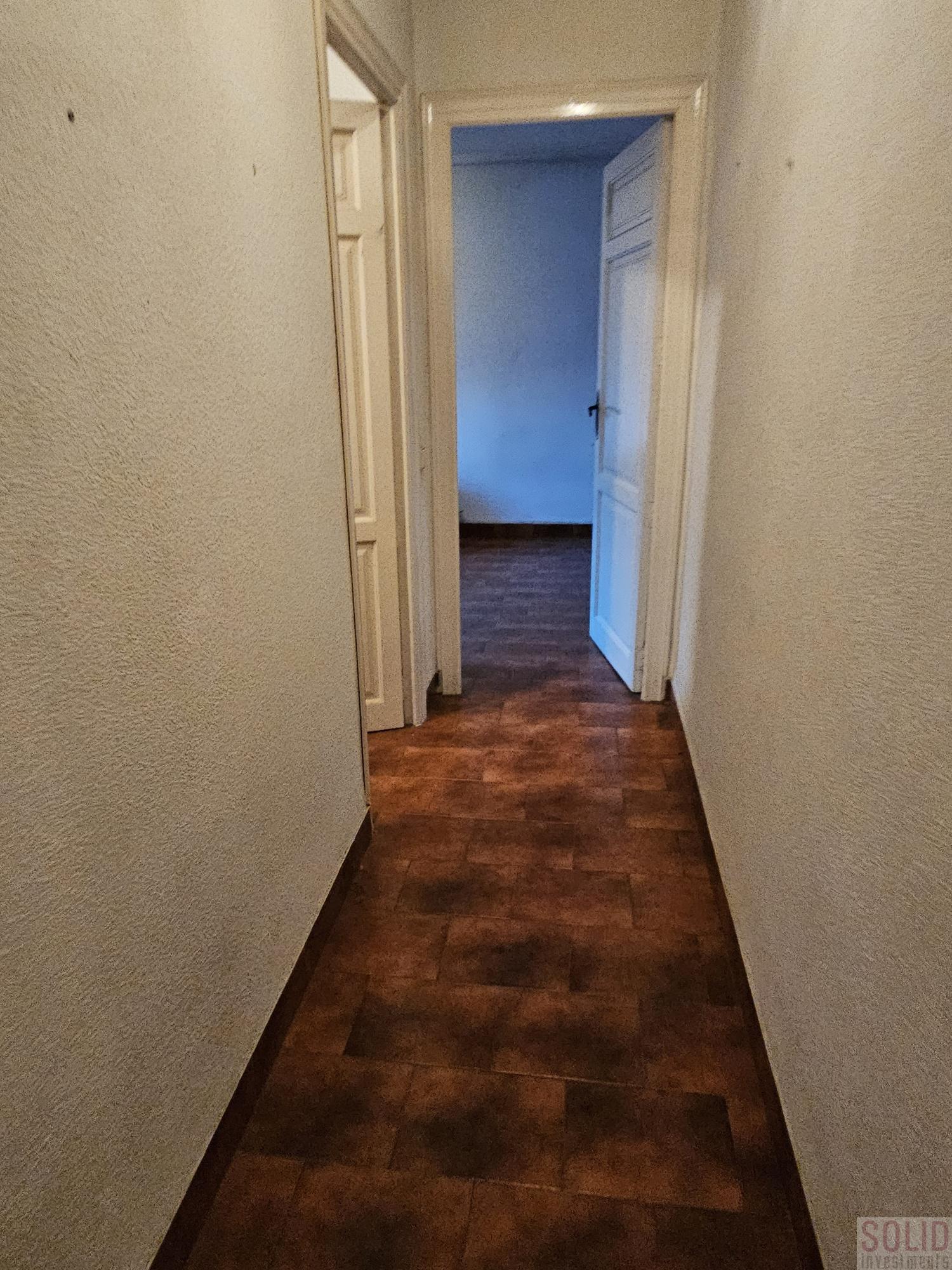 For sale of flat in Valencia