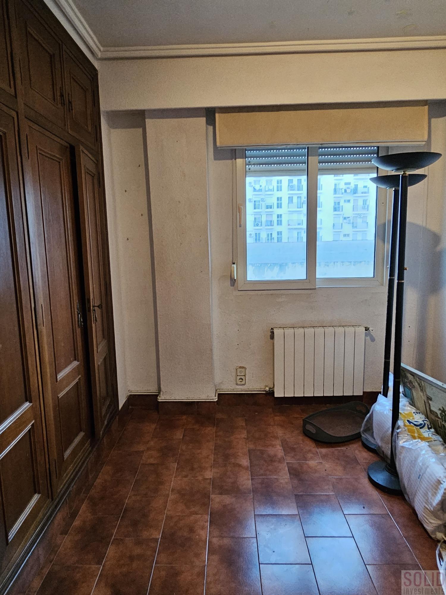 For sale of flat in Valencia