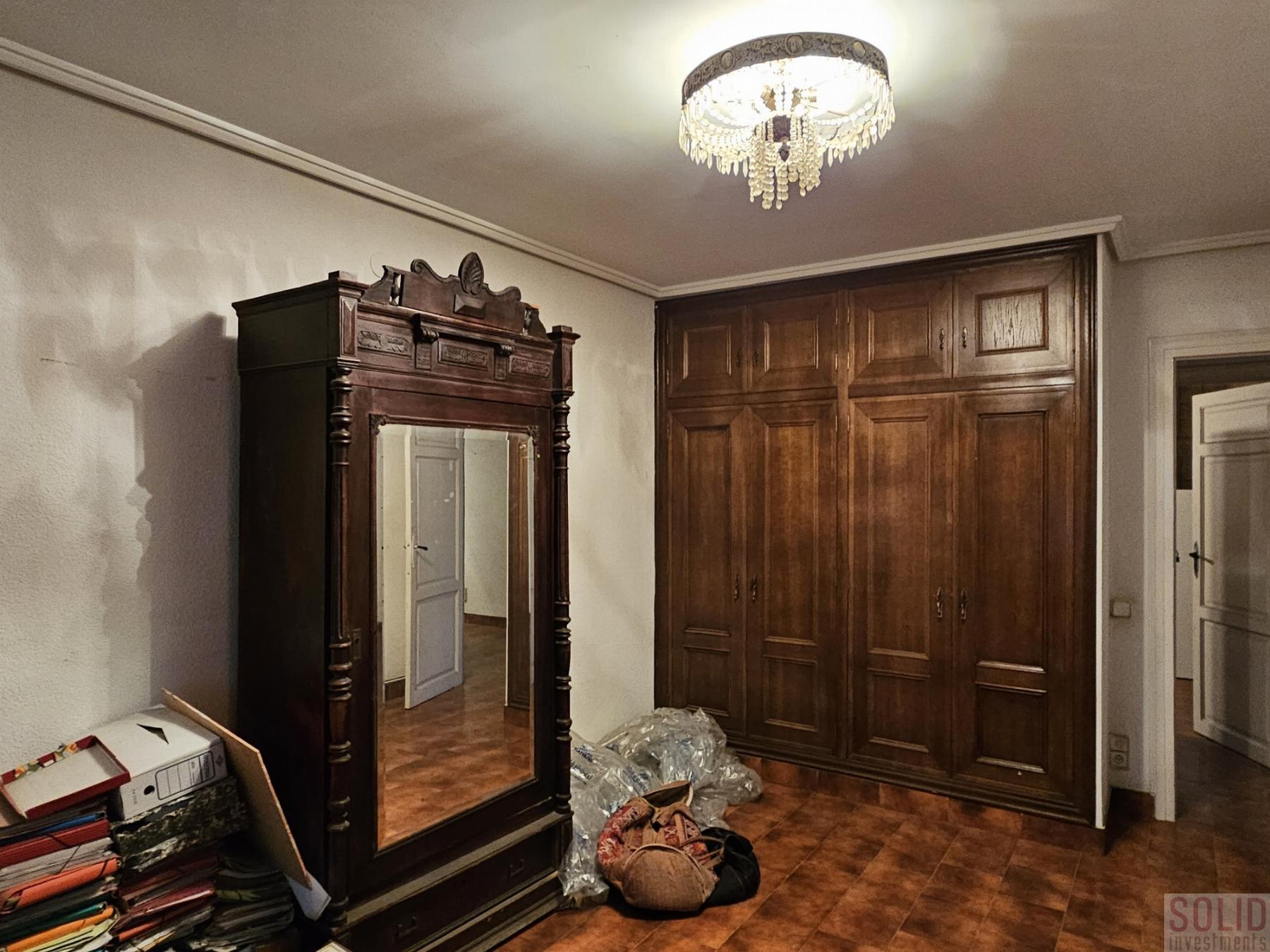 For sale of flat in Valencia