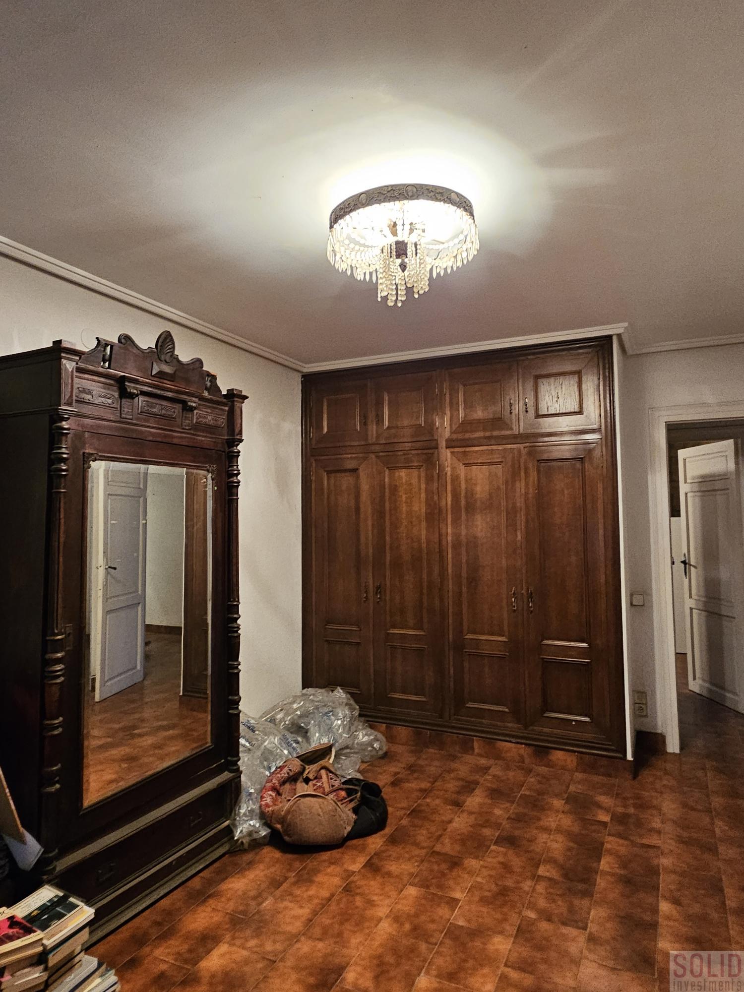 For sale of flat in Valencia