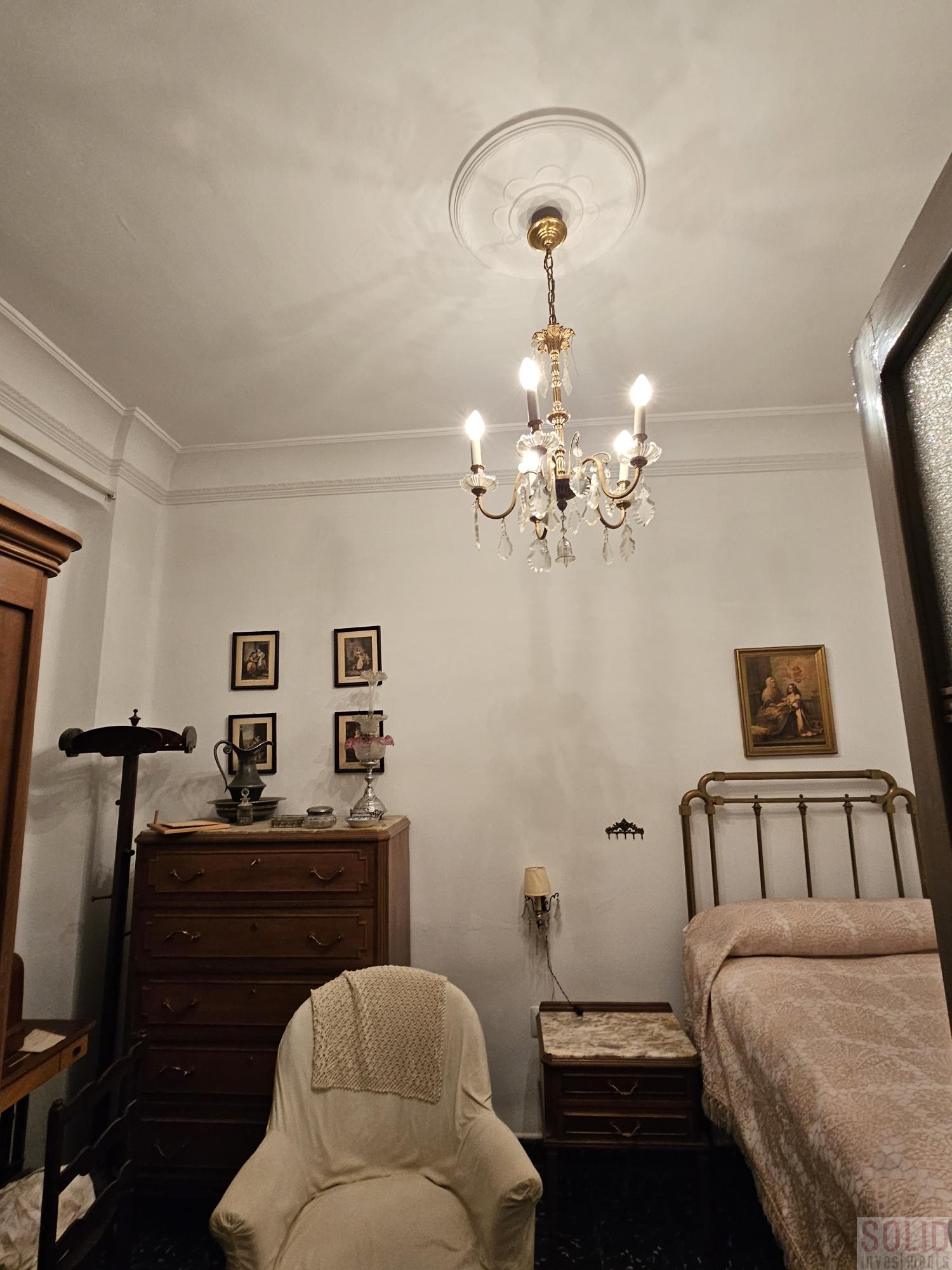 For sale of flat in Valencia
