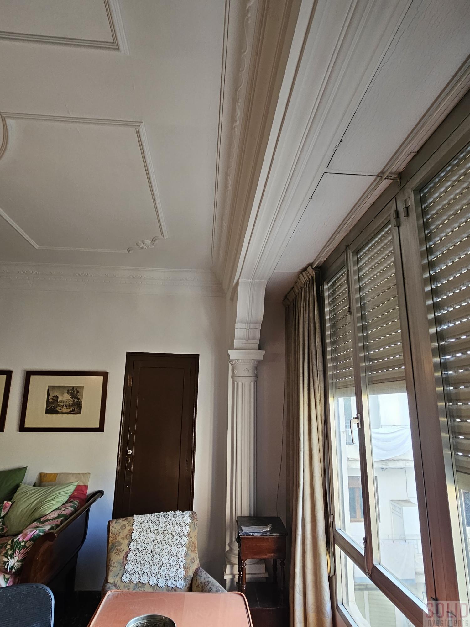 For sale of flat in Valencia