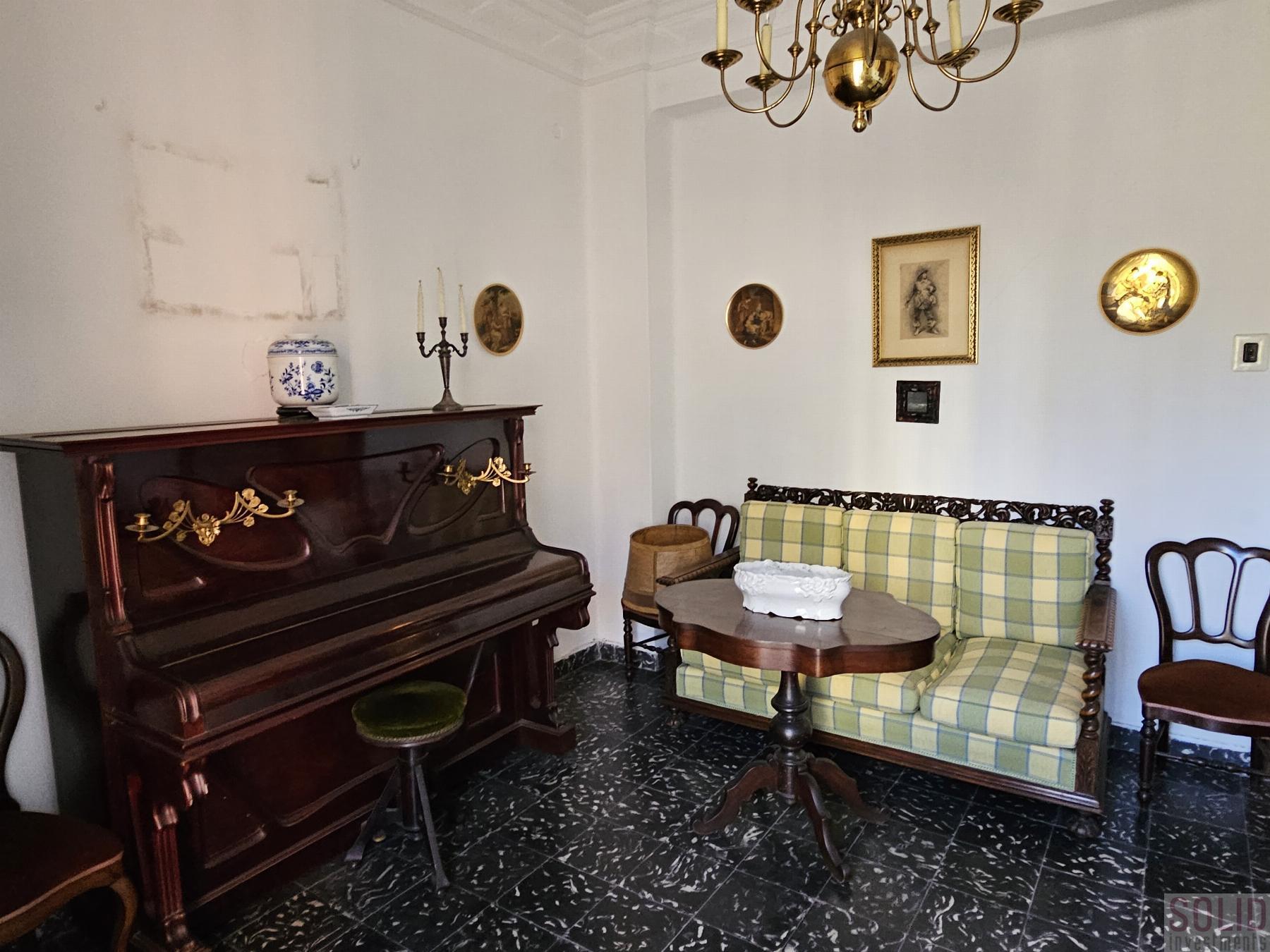 For sale of flat in Valencia