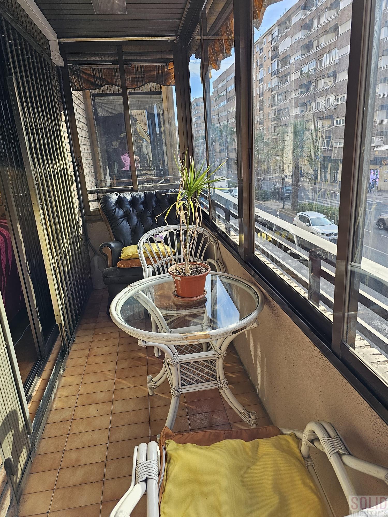 For sale of flat in Valencia