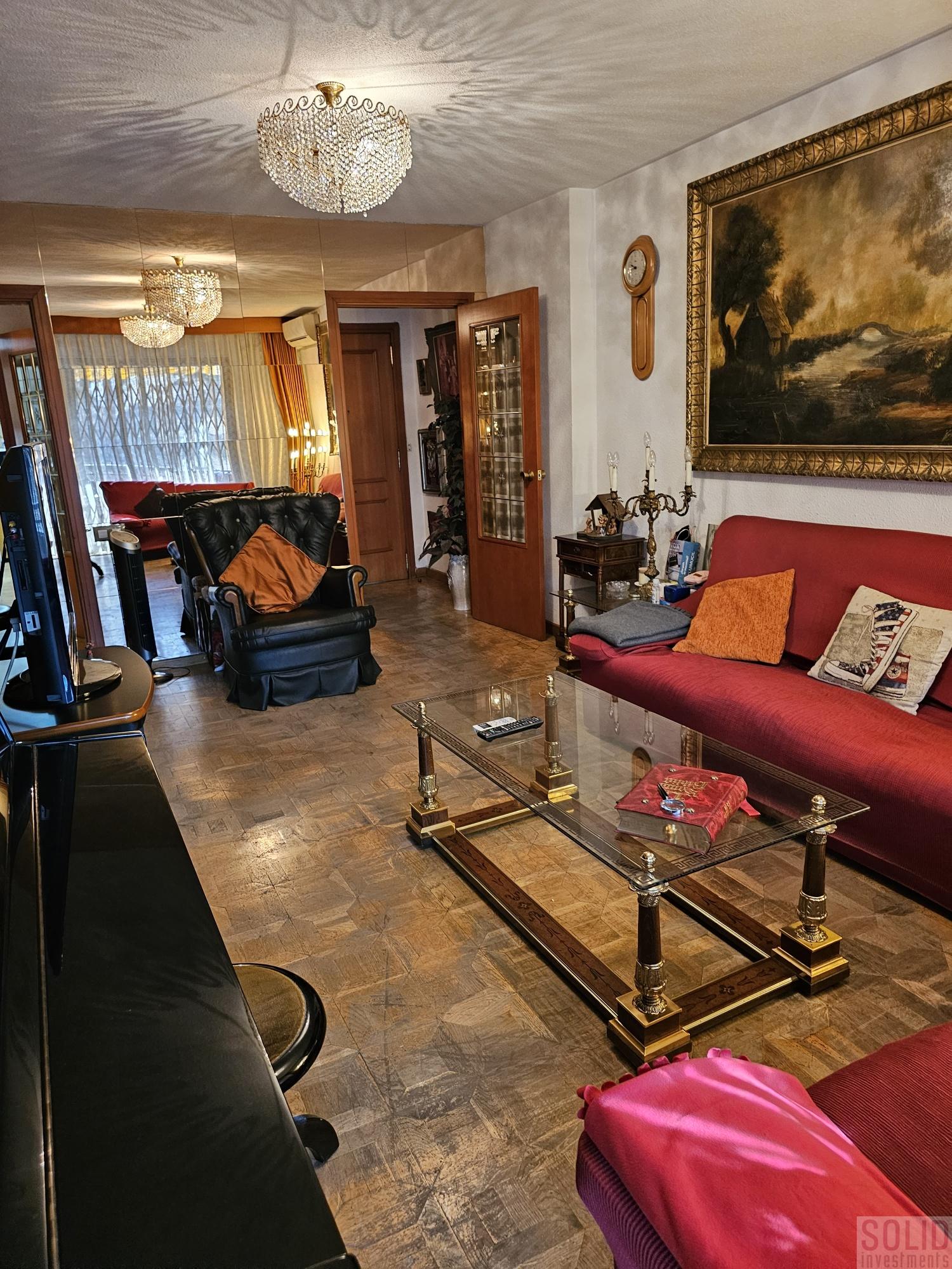 For sale of flat in Valencia