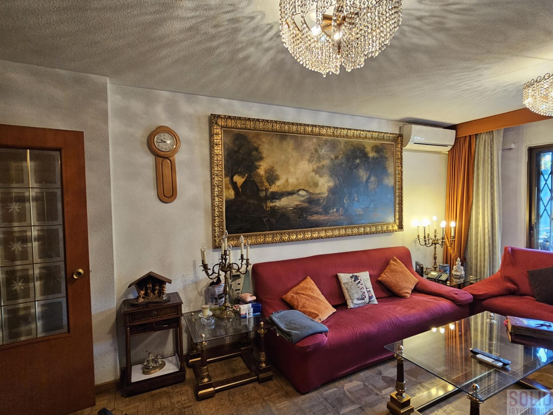 For sale of flat in Valencia