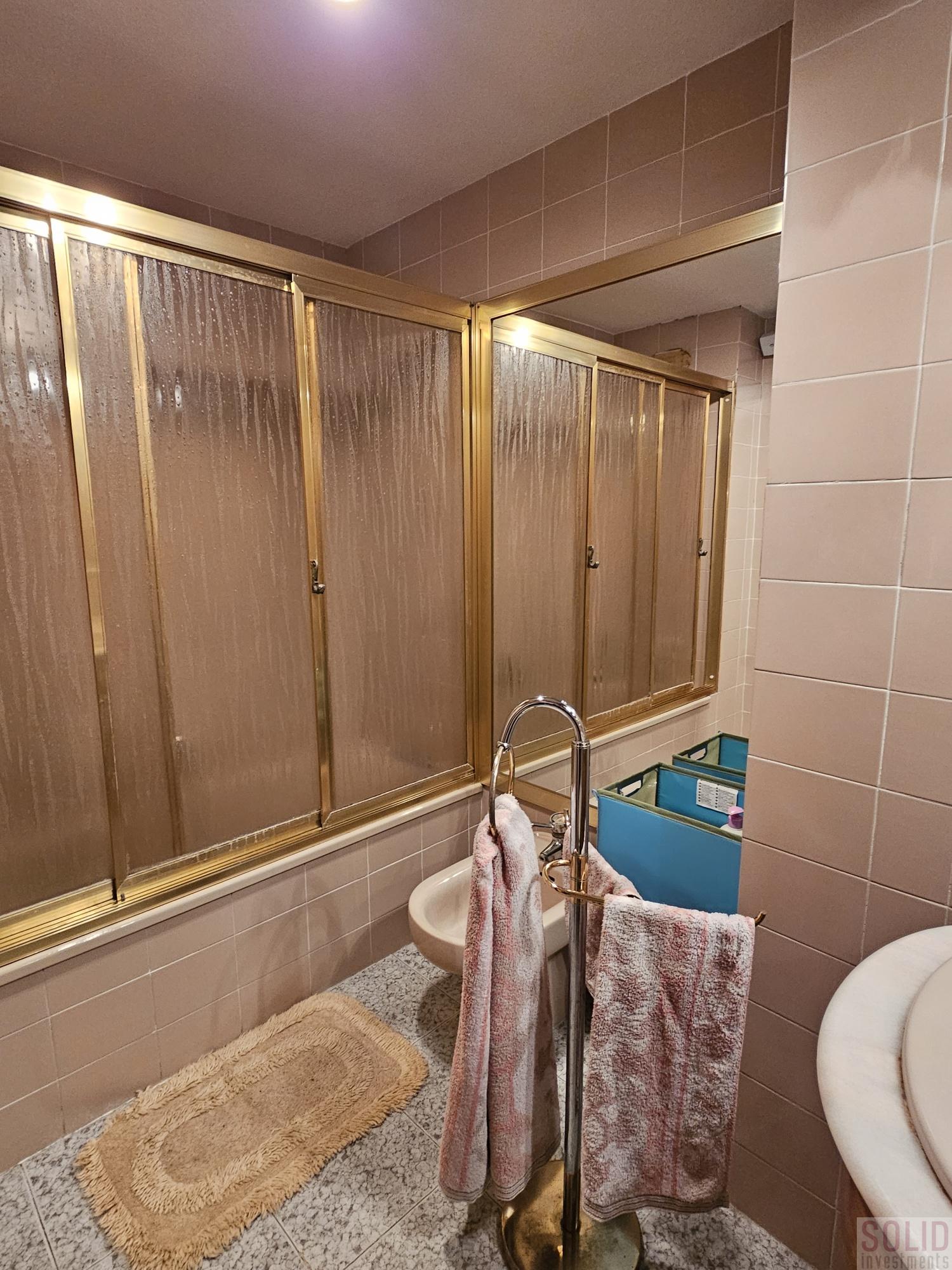 For sale of flat in Valencia