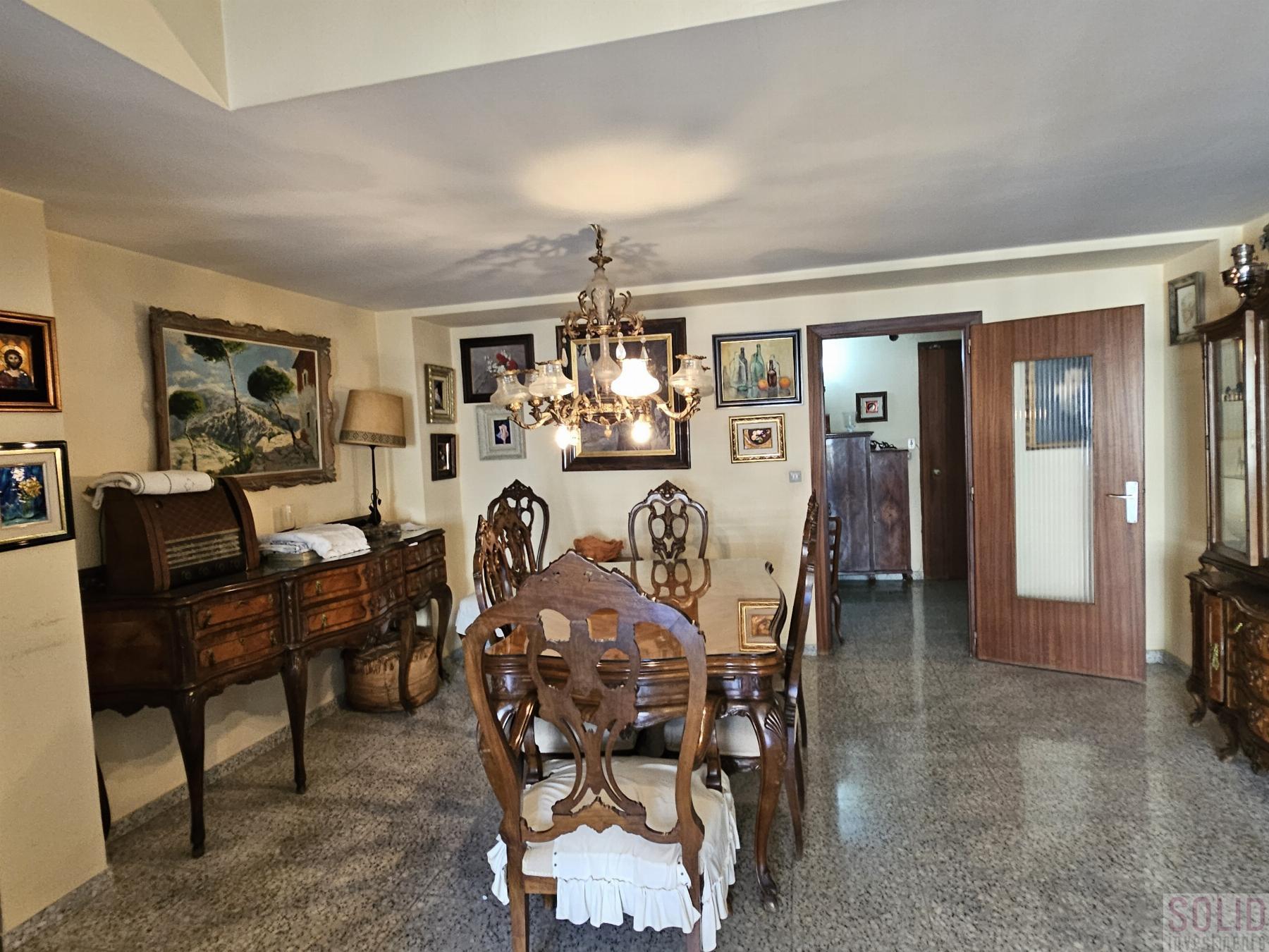 For sale of flat in Valencia