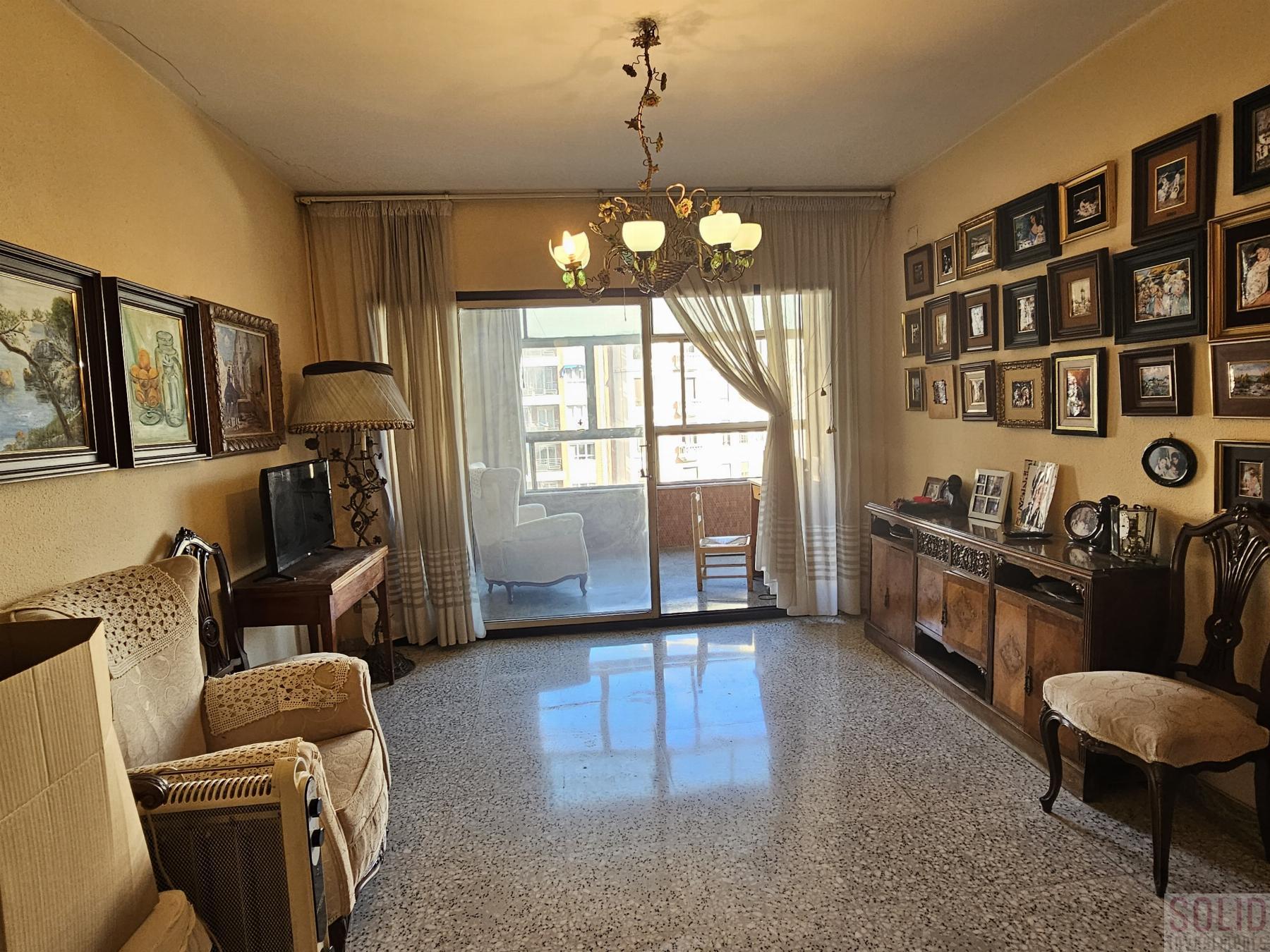 For sale of flat in Valencia