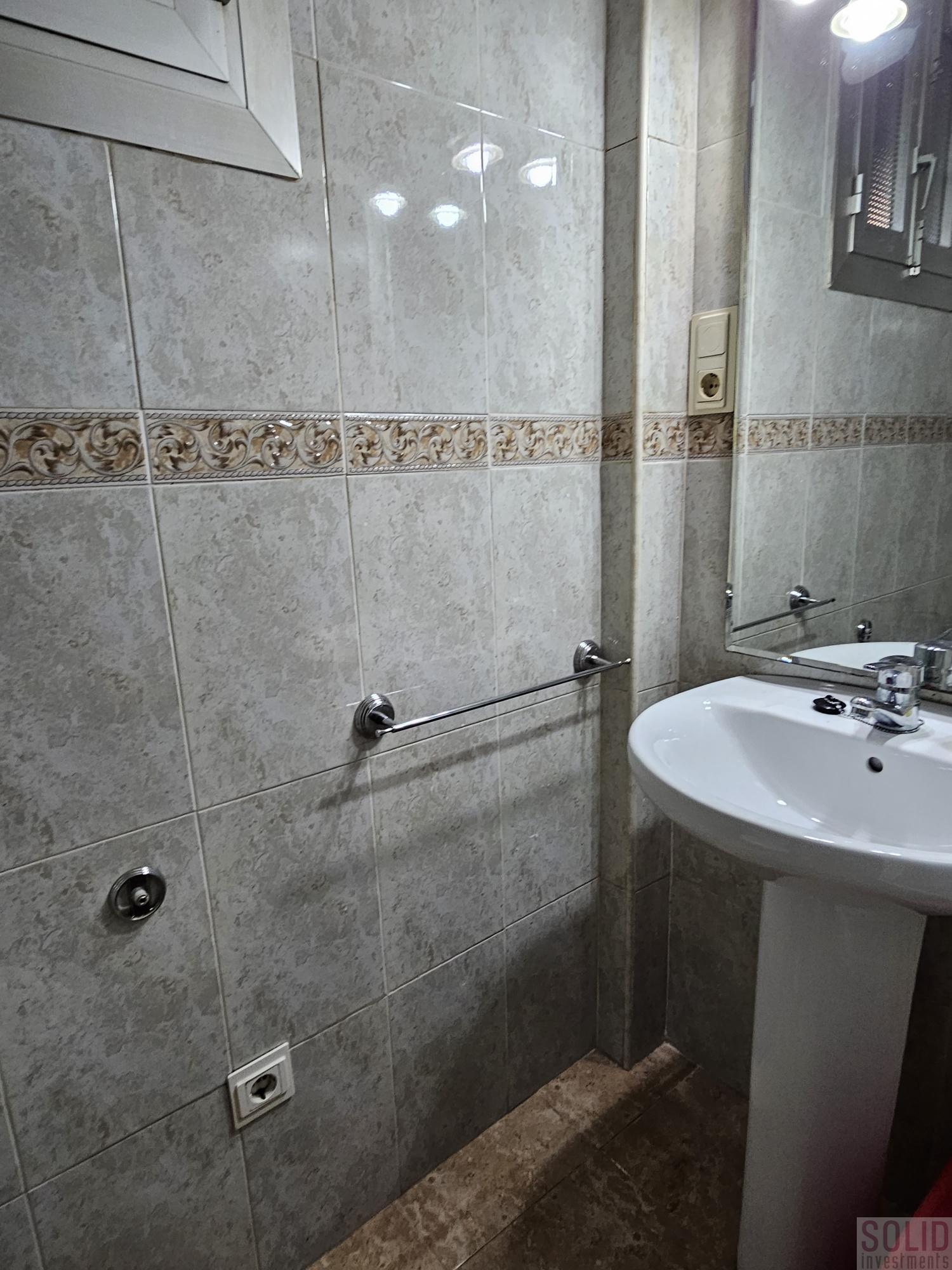 For sale of flat in Valencia