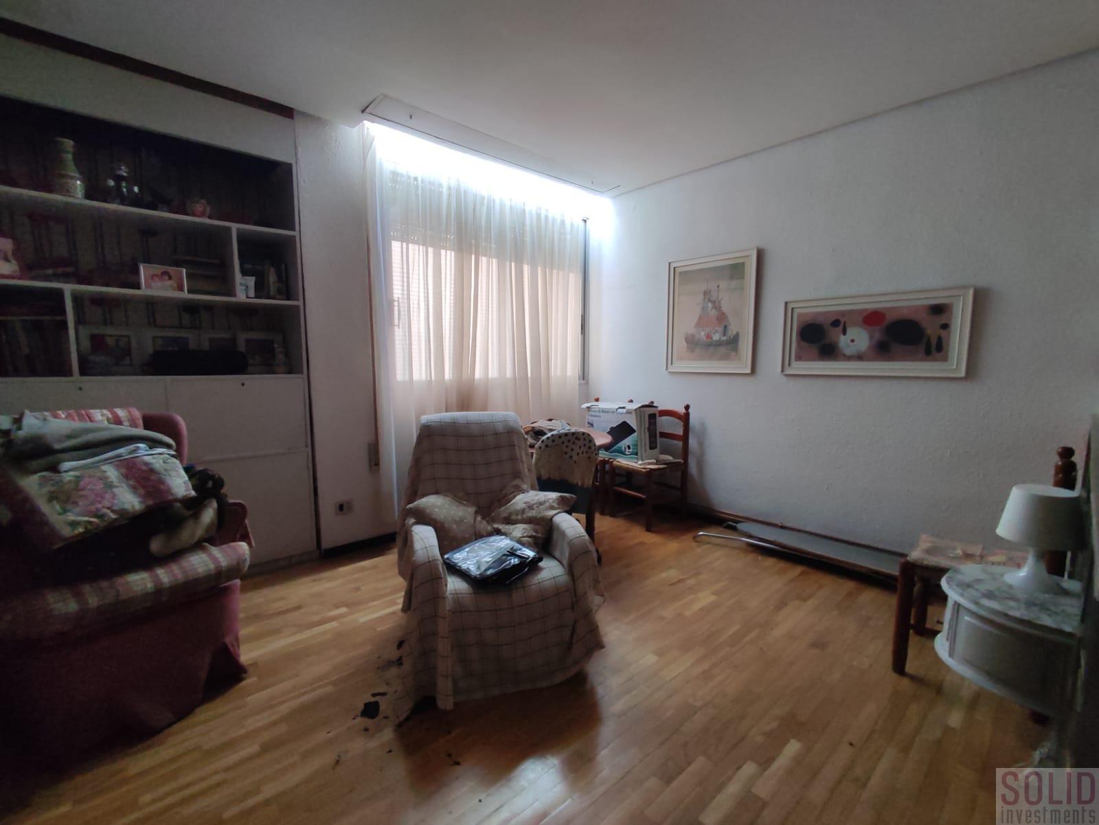 For sale of flat in Valencia