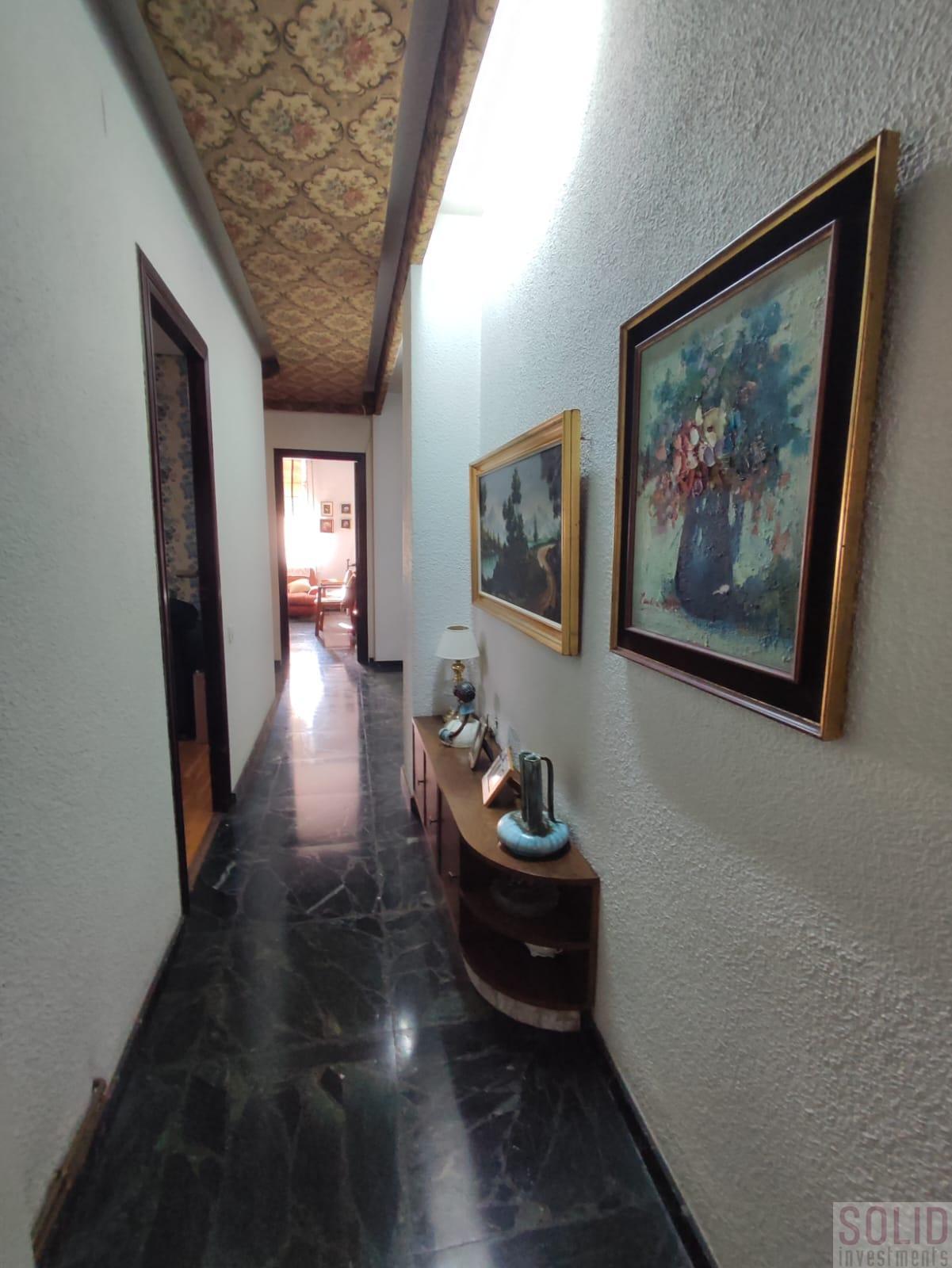 For sale of flat in Valencia