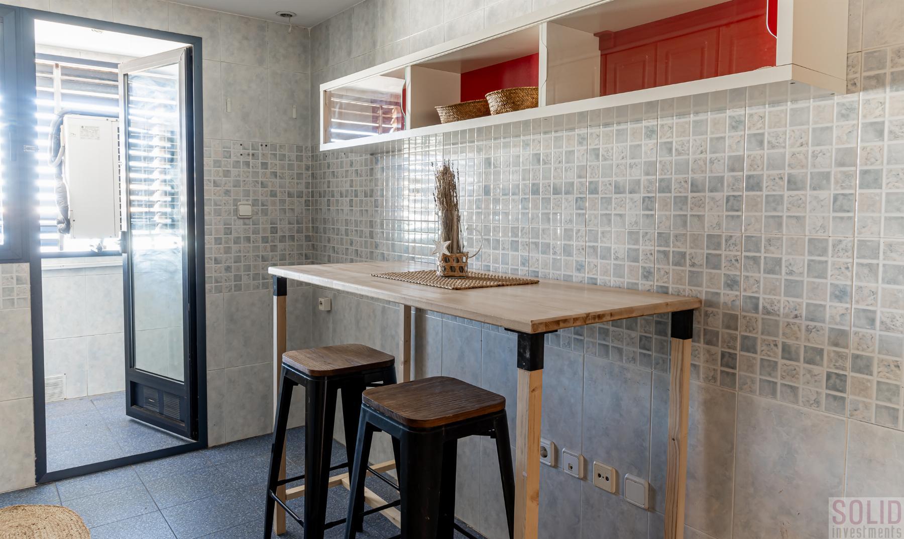 For sale of flat in Valencia