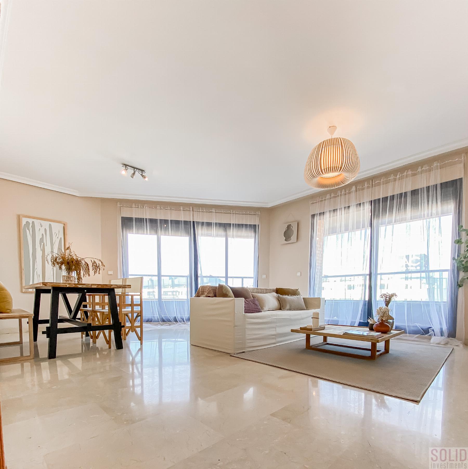 For sale of flat in Valencia