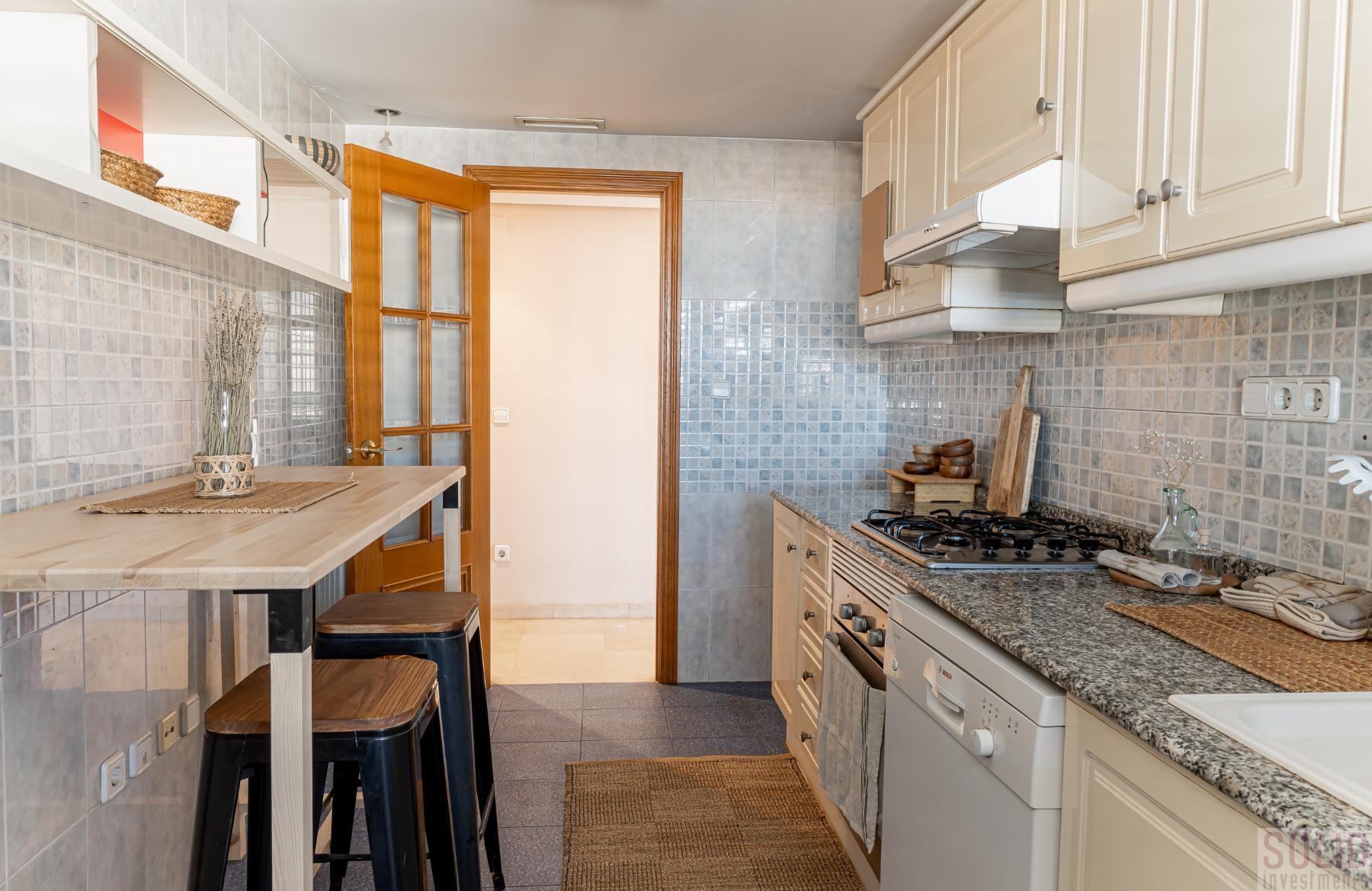 For sale of flat in Valencia