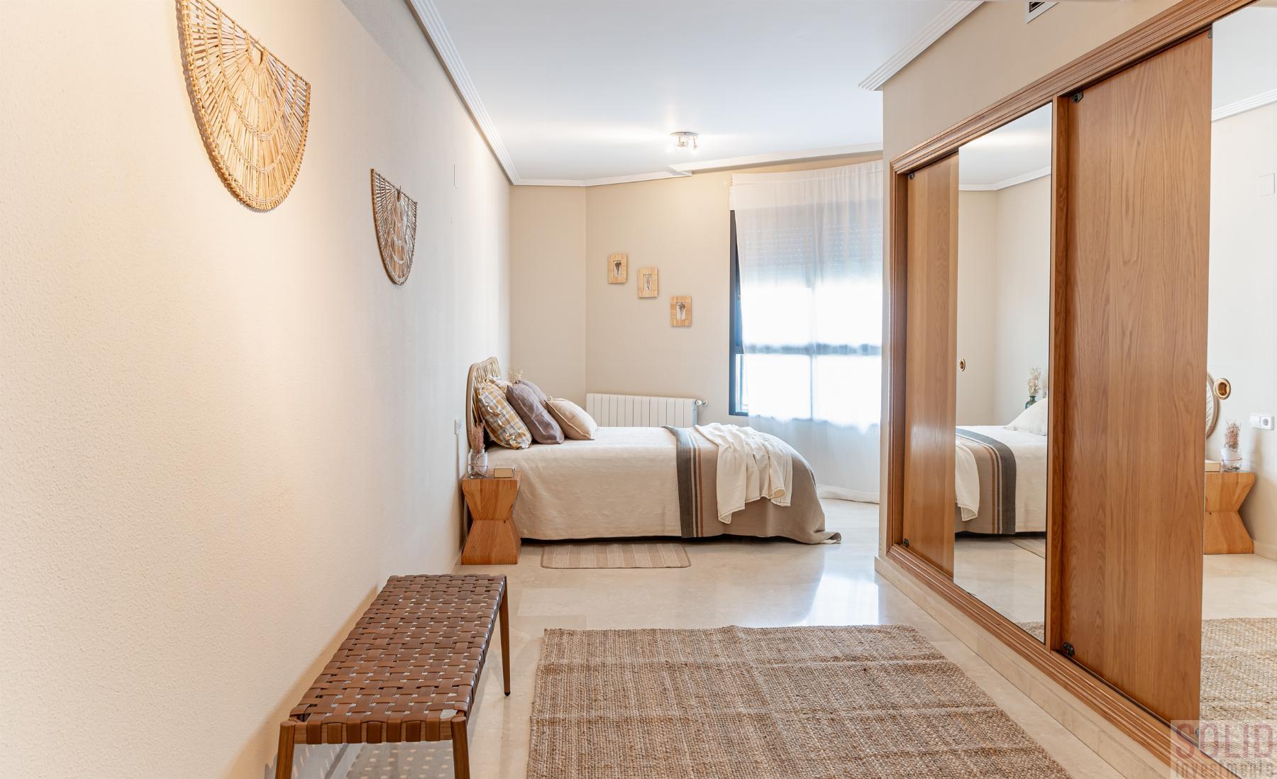 For sale of flat in Valencia