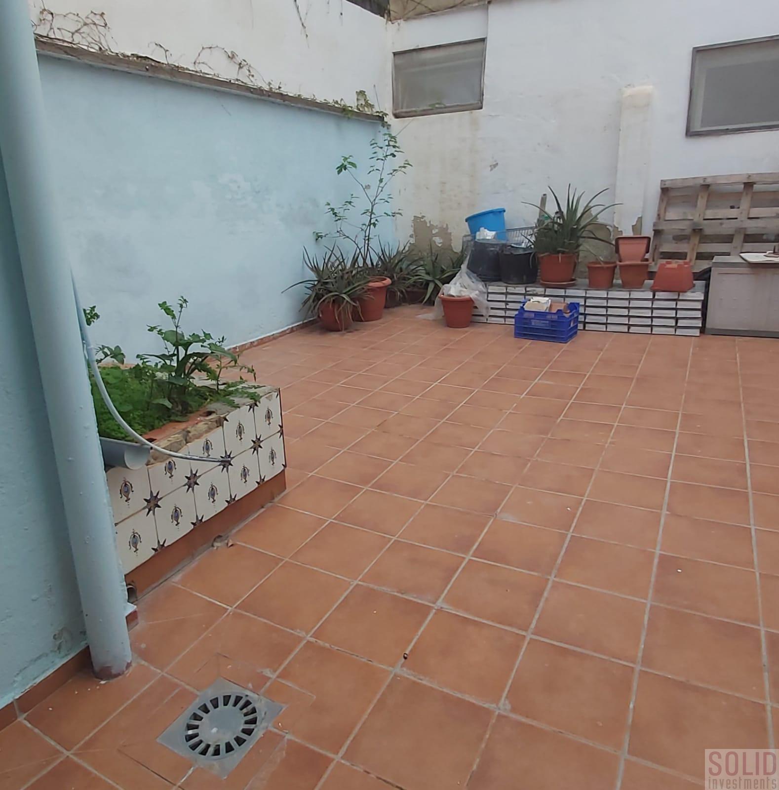For sale of ground floor in Valencia
