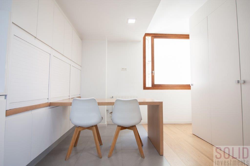For sale of flat in Valencia