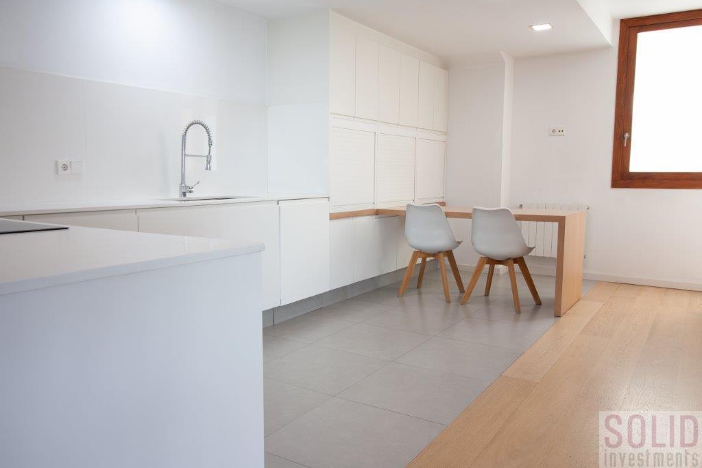 For sale of flat in Valencia