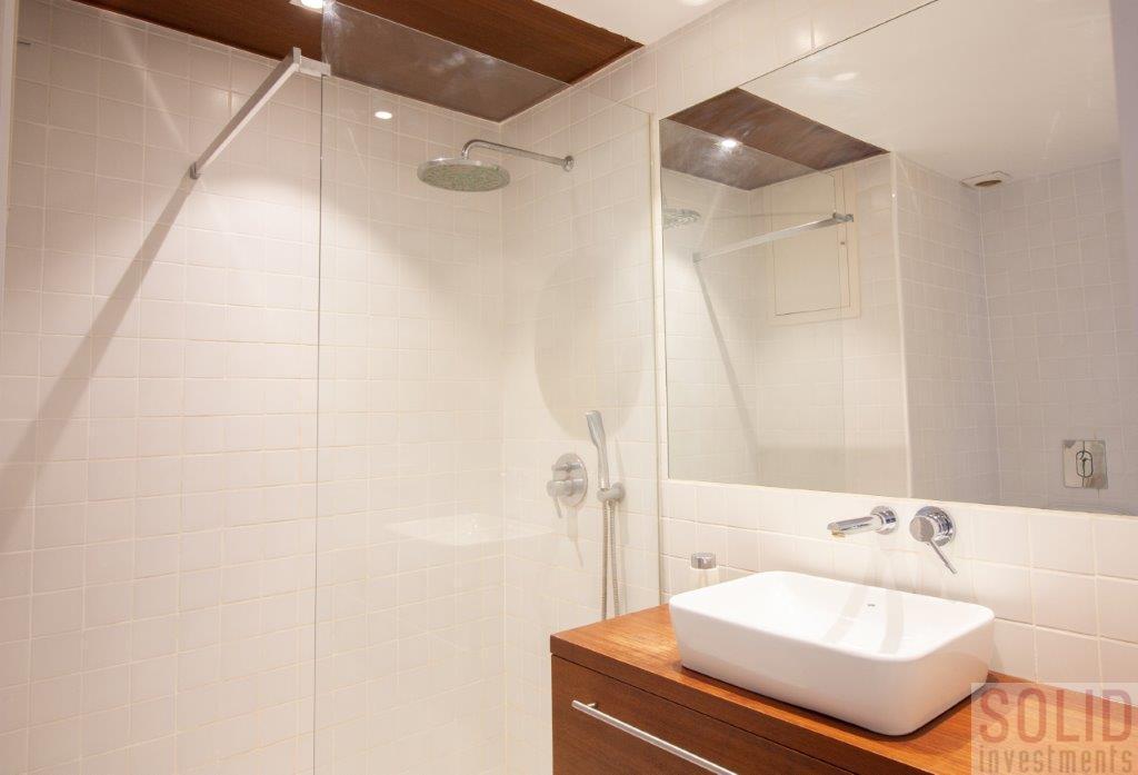 For sale of flat in Valencia
