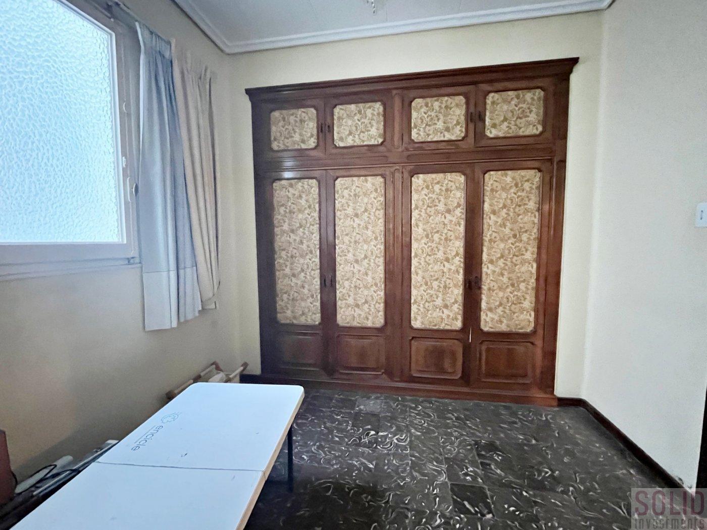 For sale of flat in Valencia