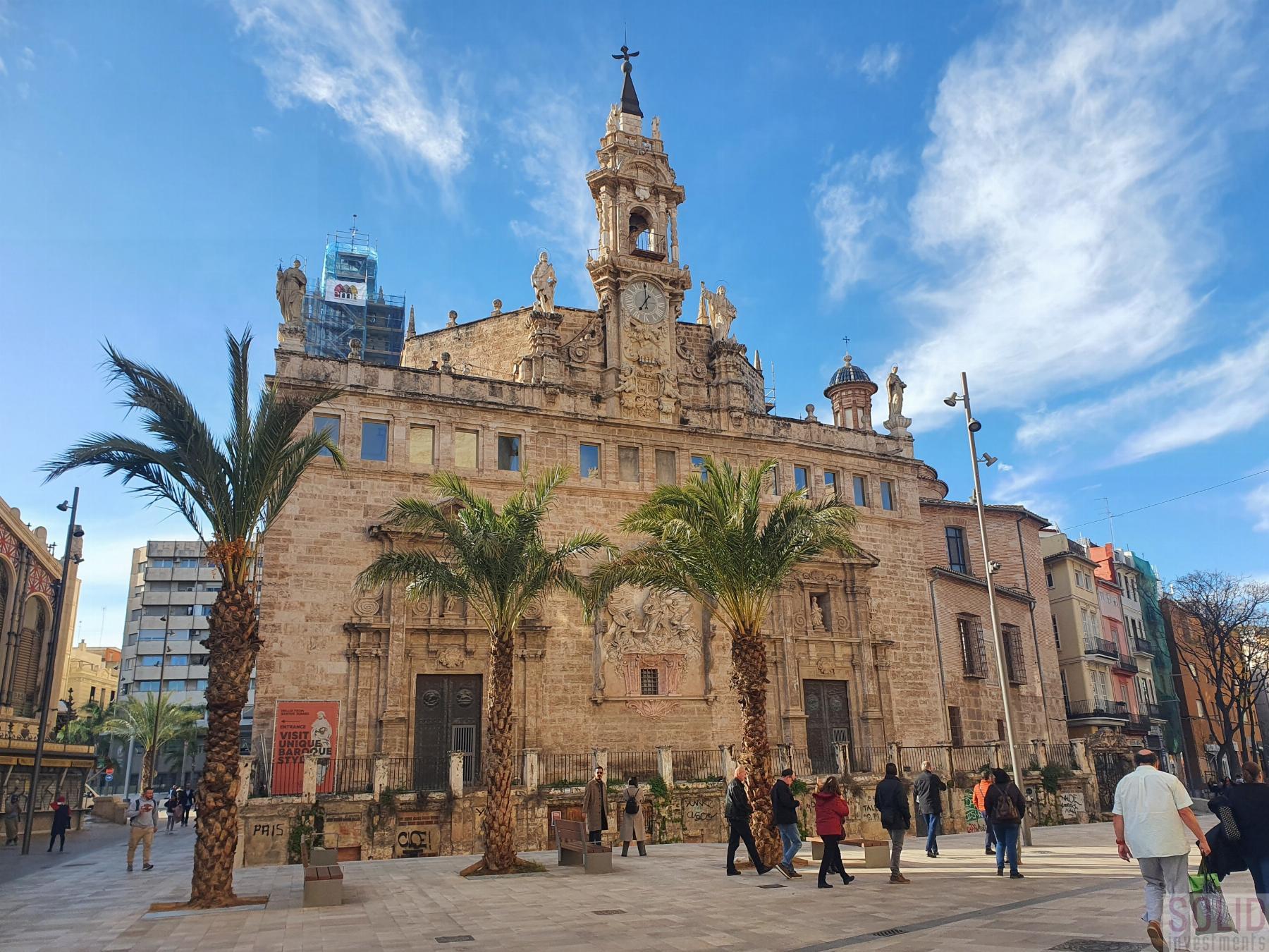 For sale of flat in Valencia