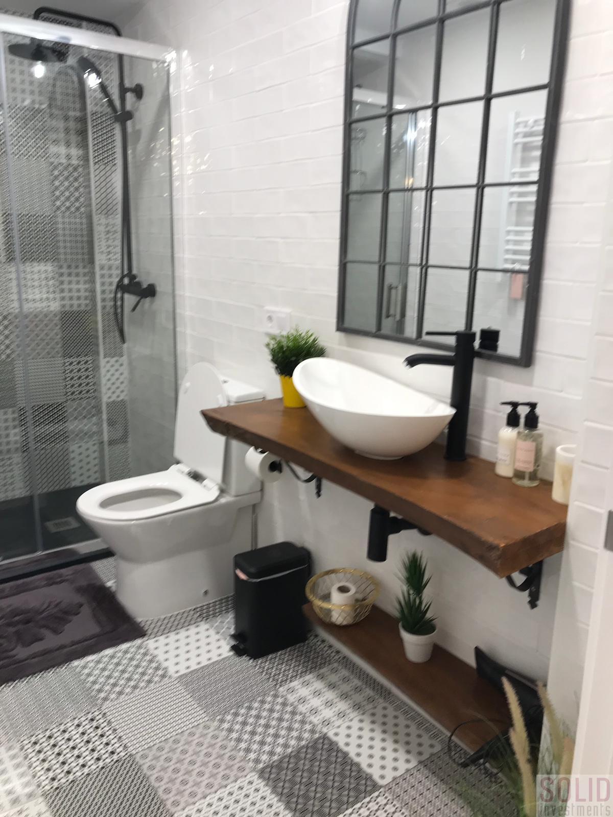 For sale of flat in Valencia