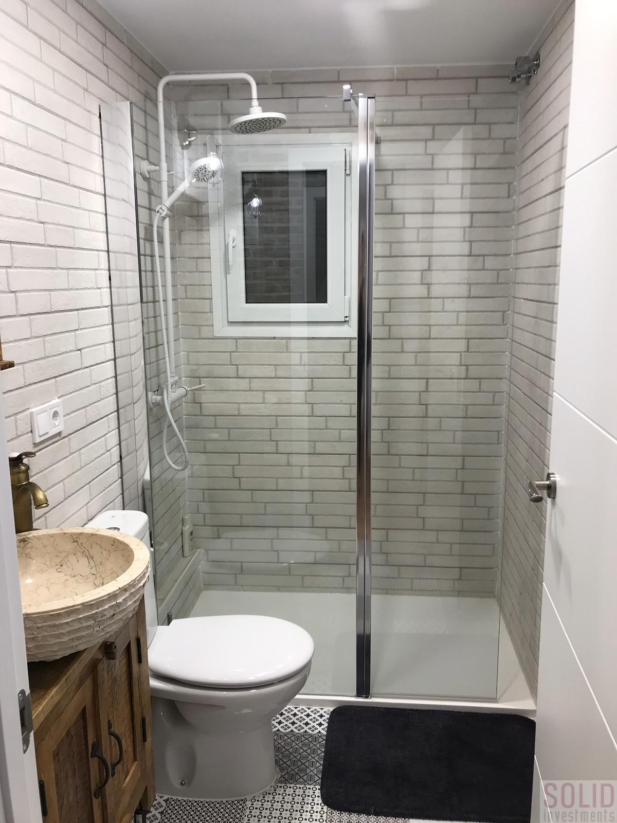 For sale of flat in Valencia
