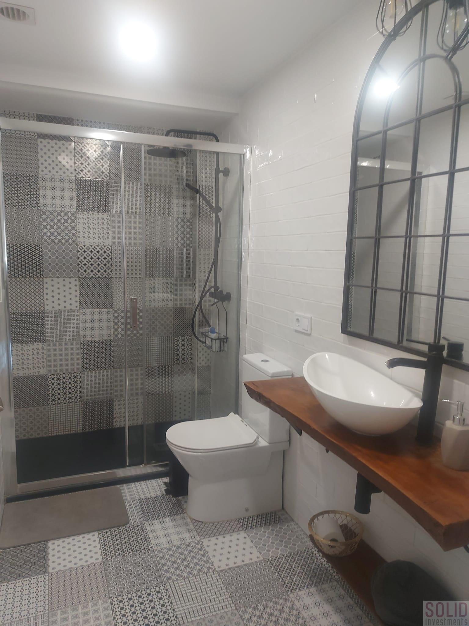 For sale of flat in Valencia