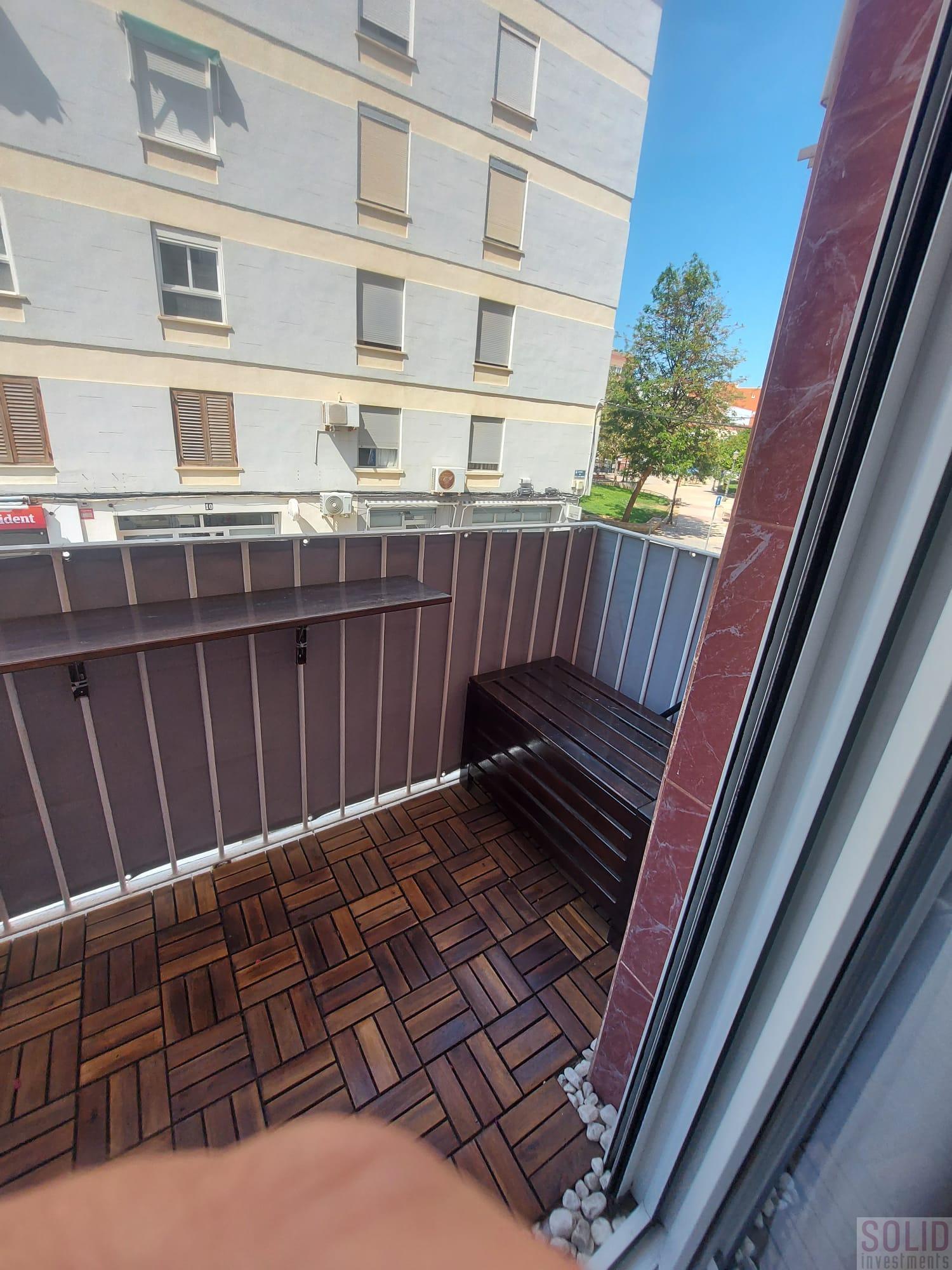For sale of flat in Valencia