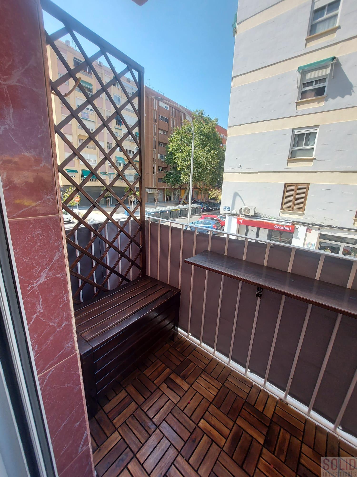 For sale of flat in Valencia