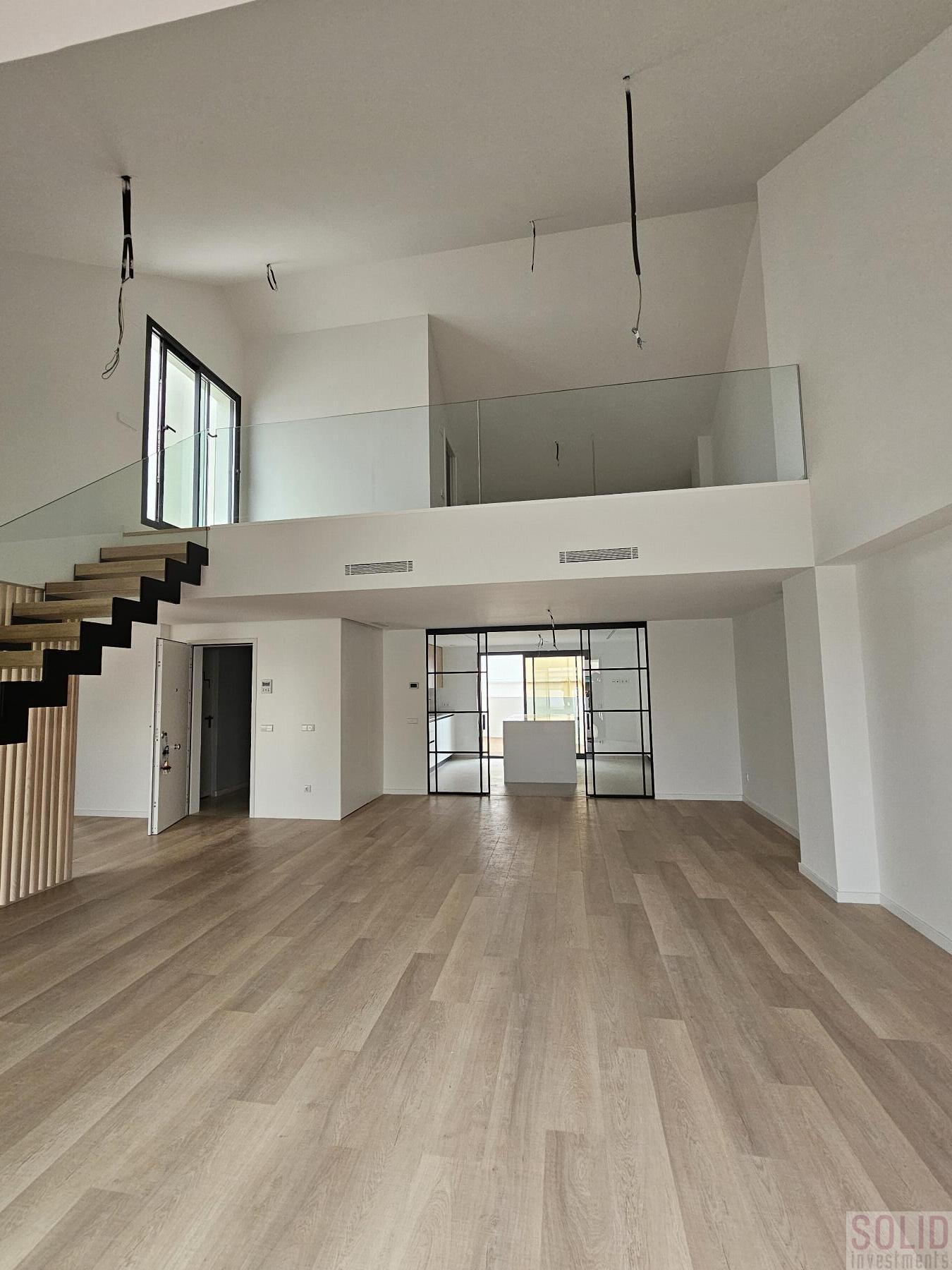 For sale of penthouse in Valencia