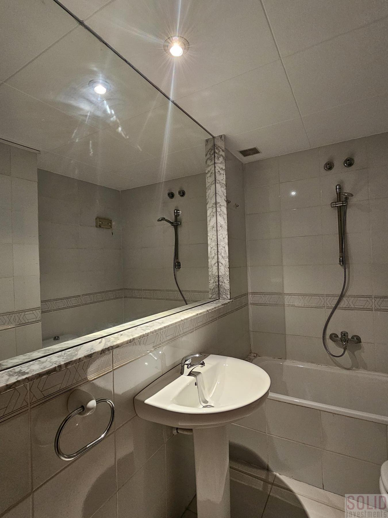 For sale of flat in Valencia