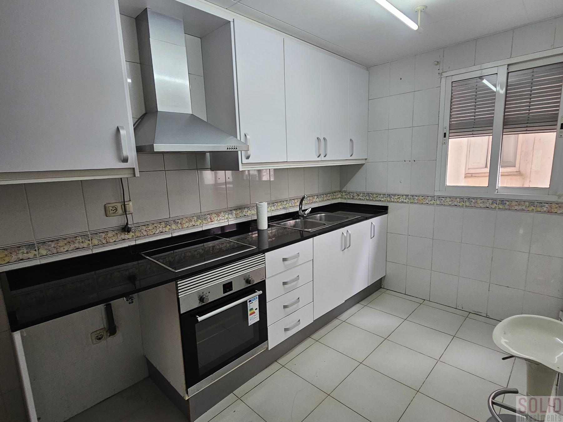 For sale of flat in Valencia