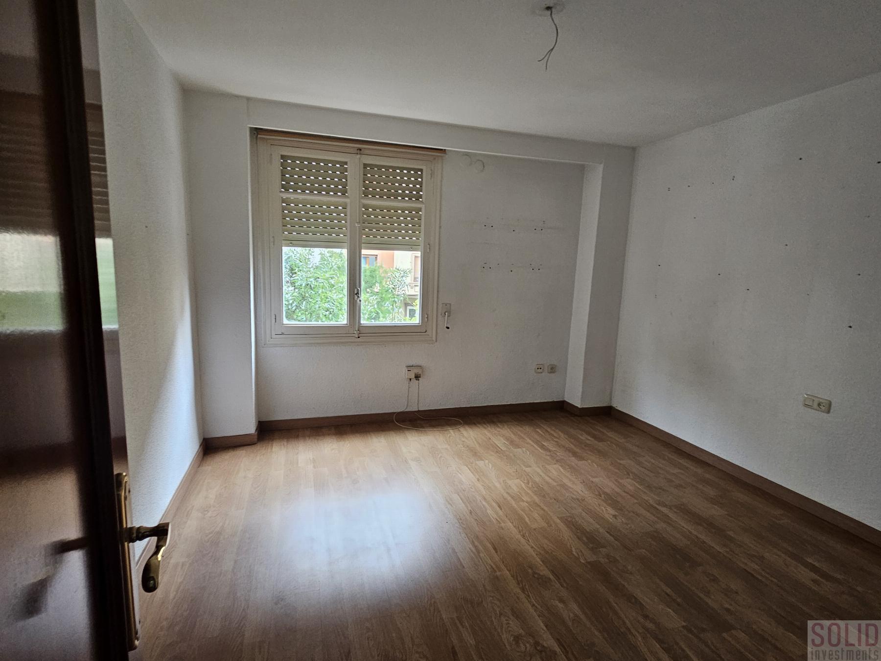 For sale of flat in Valencia