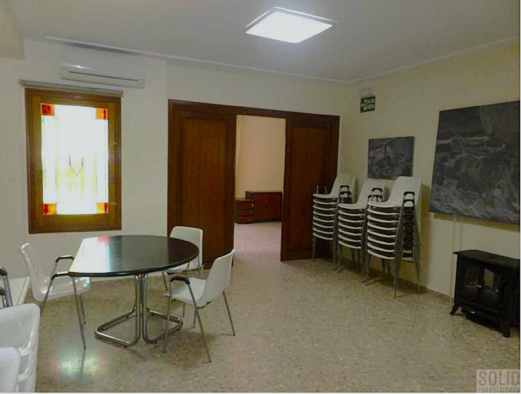 For sale of chalet in Rocafort