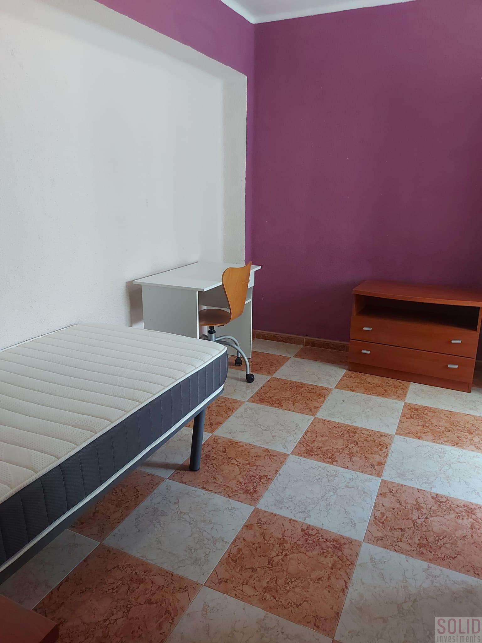 For sale of flat in Valencia