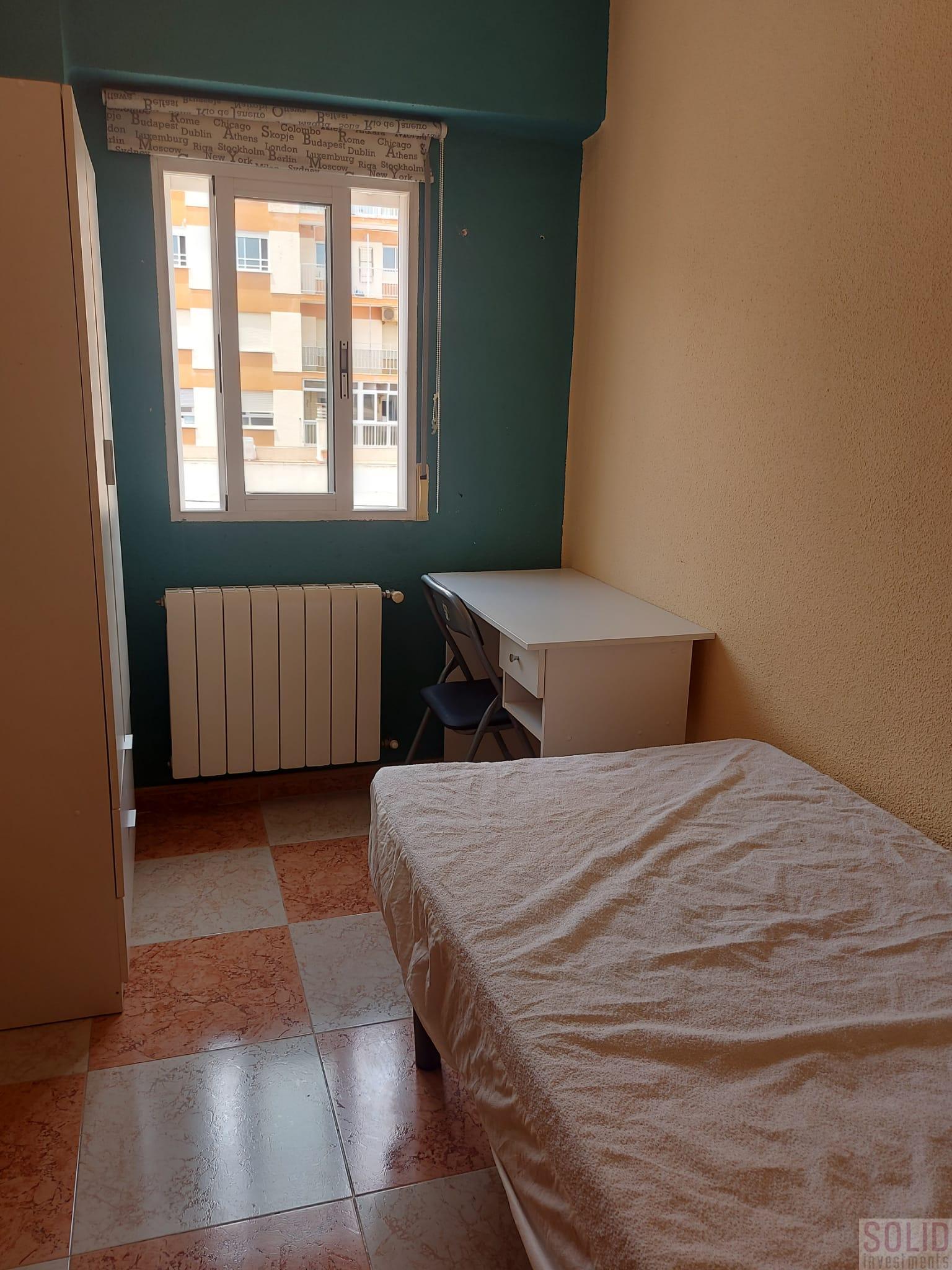 For sale of flat in Valencia