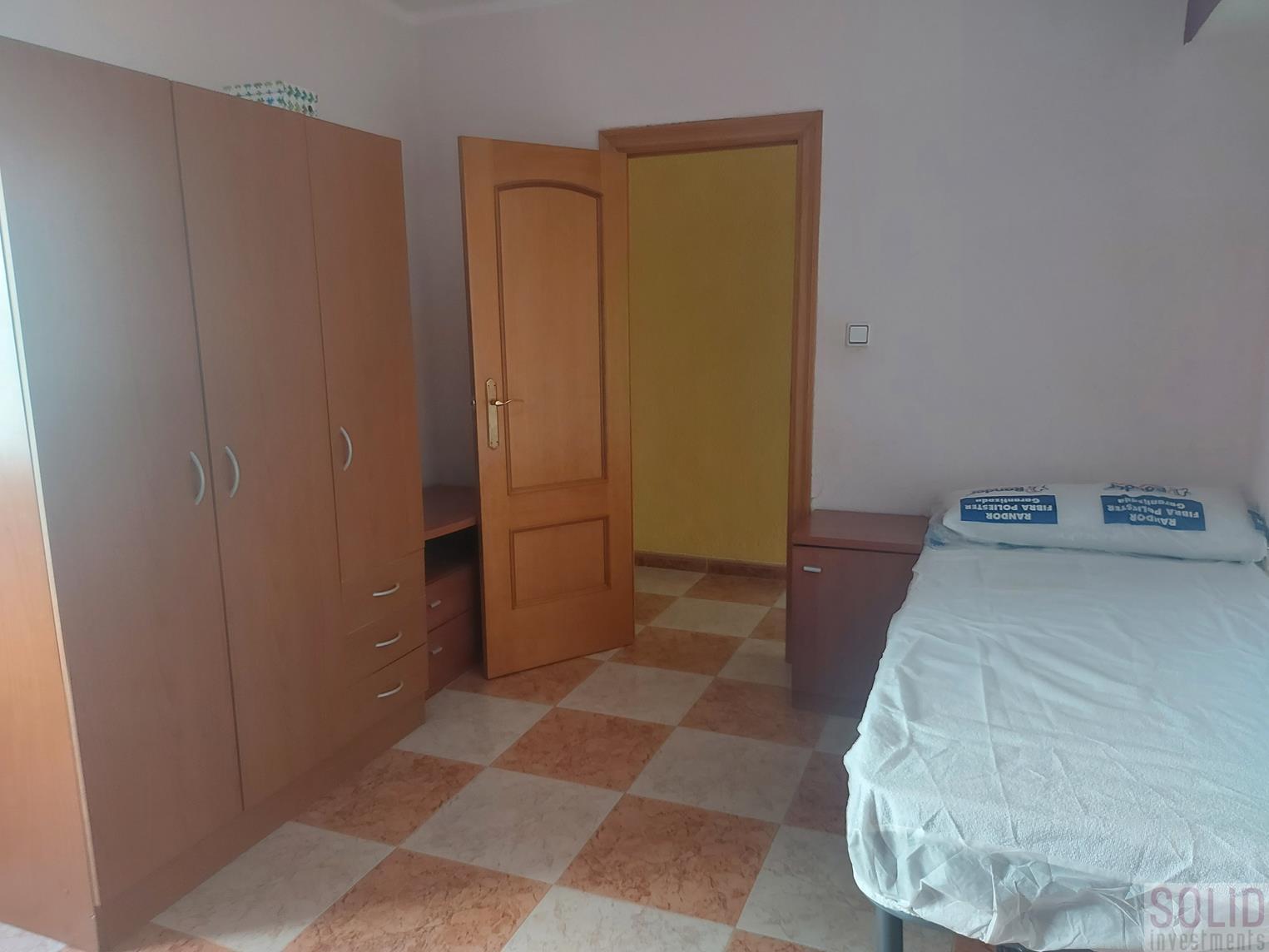 For sale of flat in Valencia