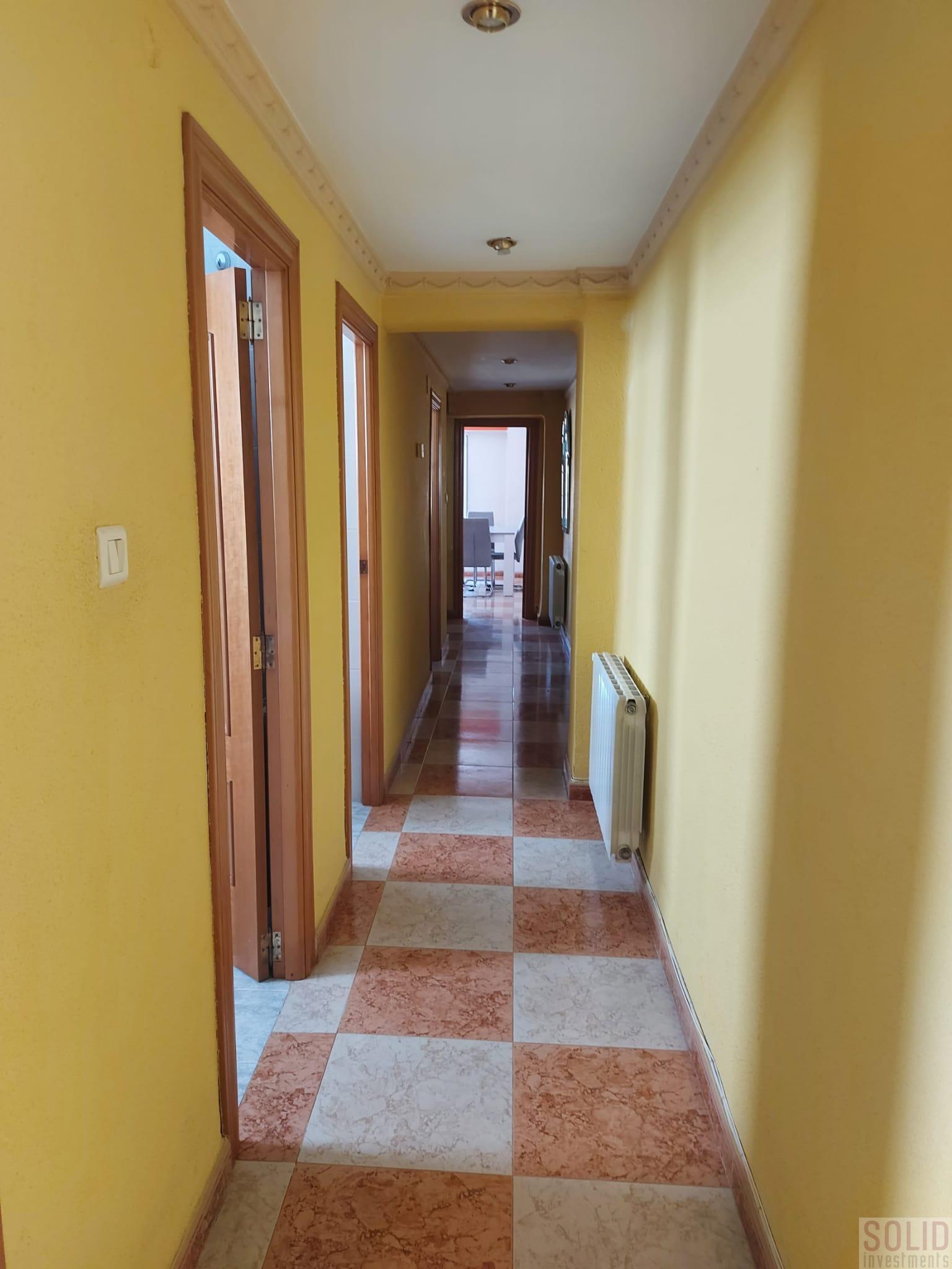 For sale of flat in Valencia