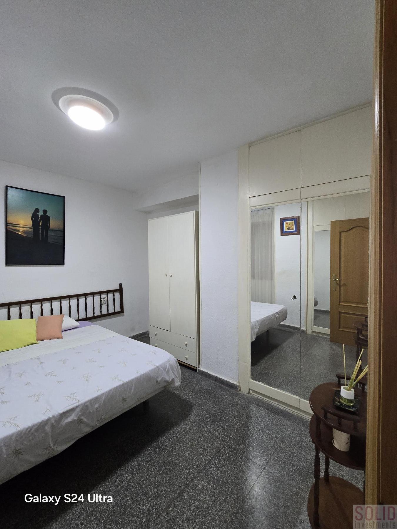For sale of flat in Valencia