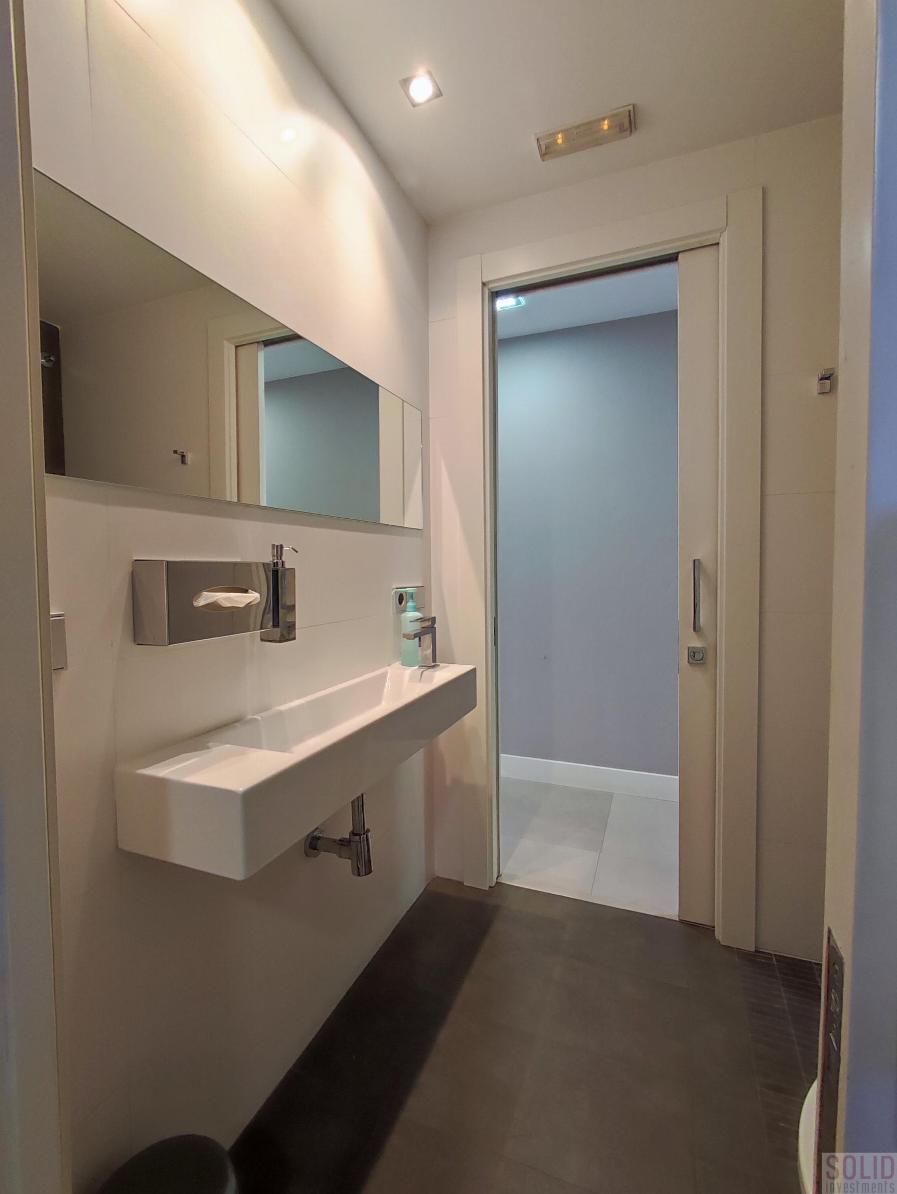 For sale of flat in Valencia