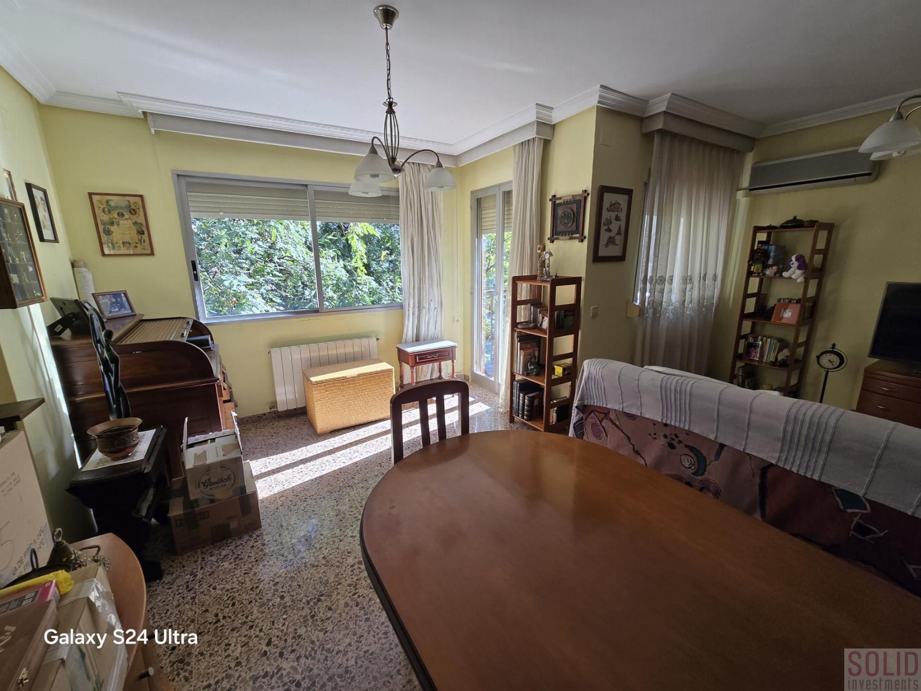 For sale of flat in Valencia