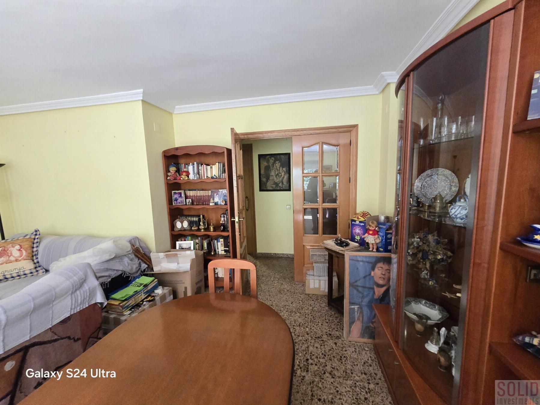 For sale of flat in Valencia