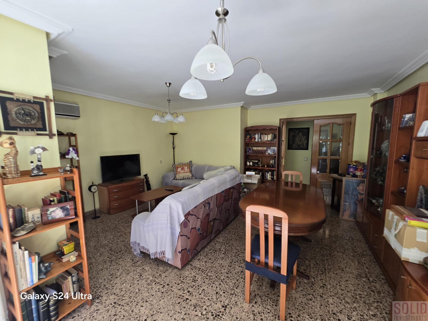For sale of flat in Valencia