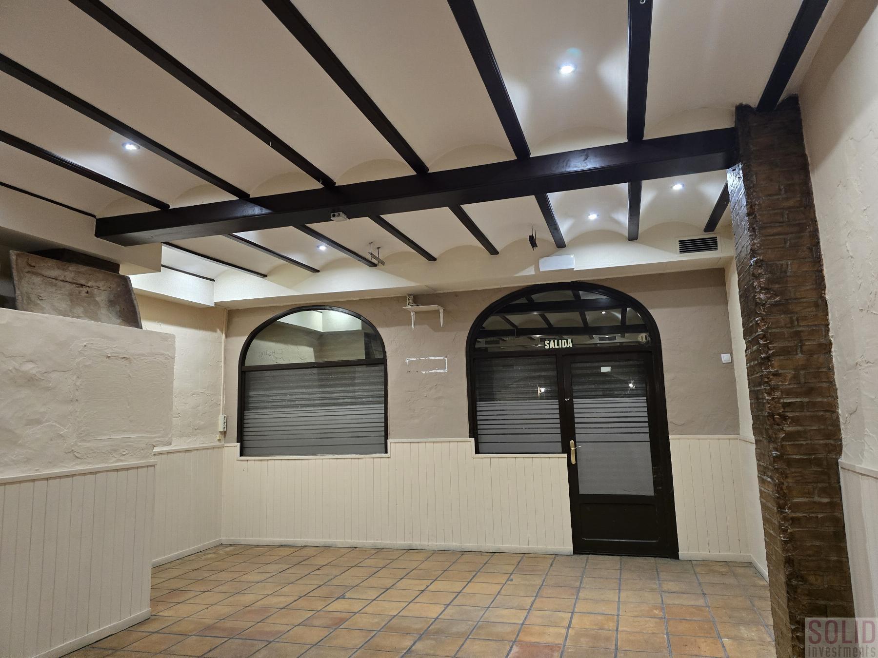 For sale of commercial in Valencia