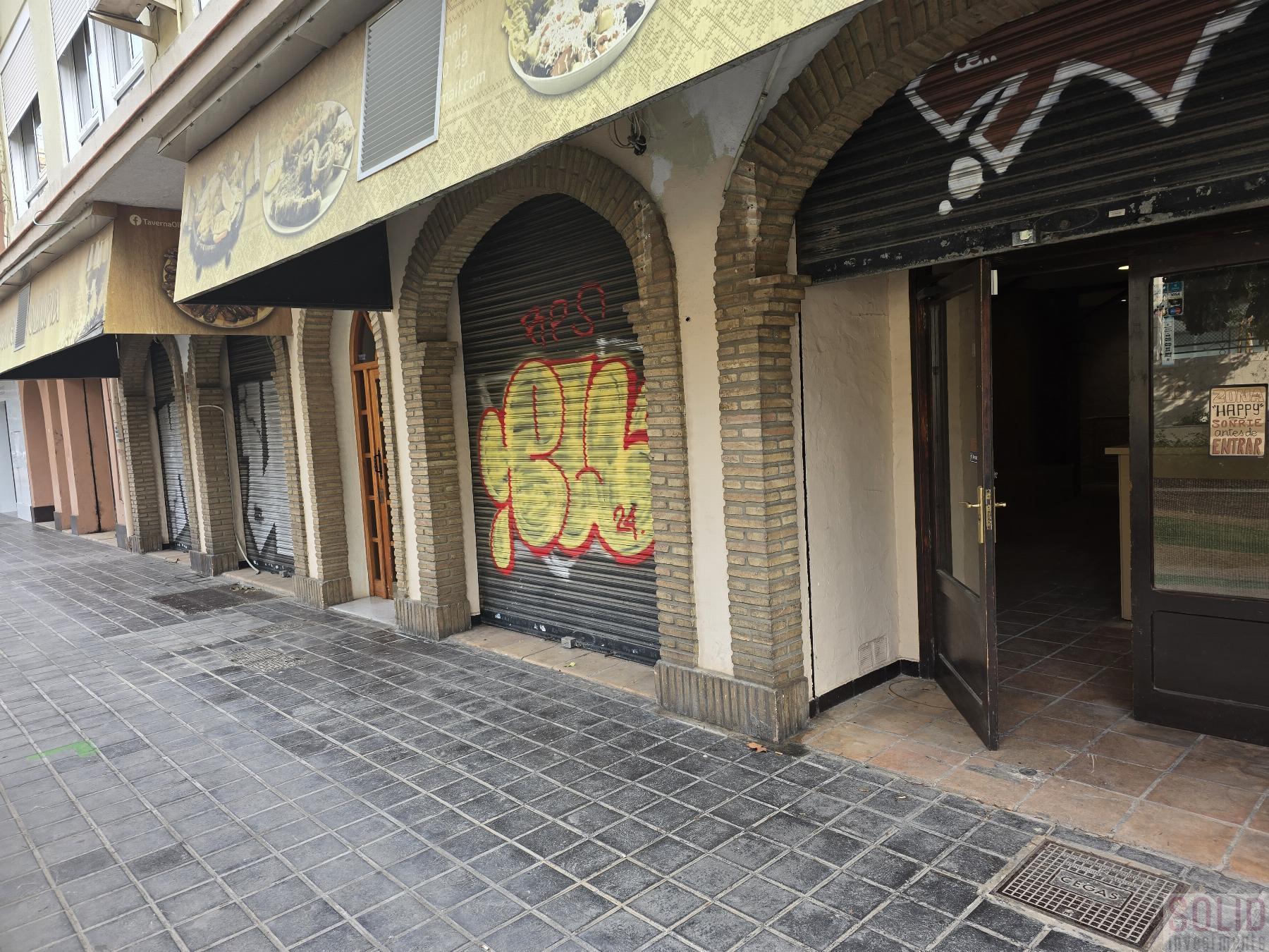 For sale of commercial in Valencia