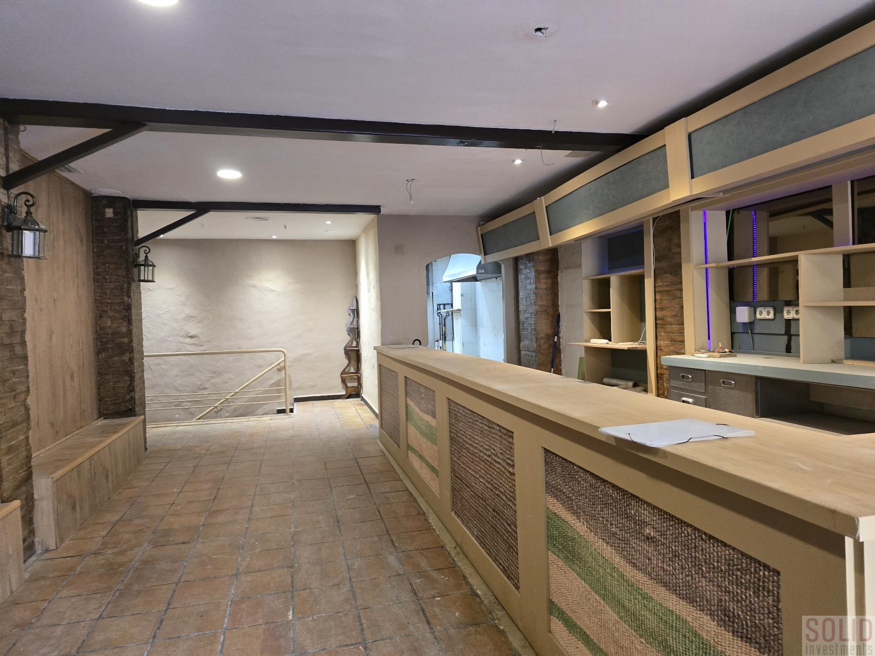 For sale of commercial in Valencia