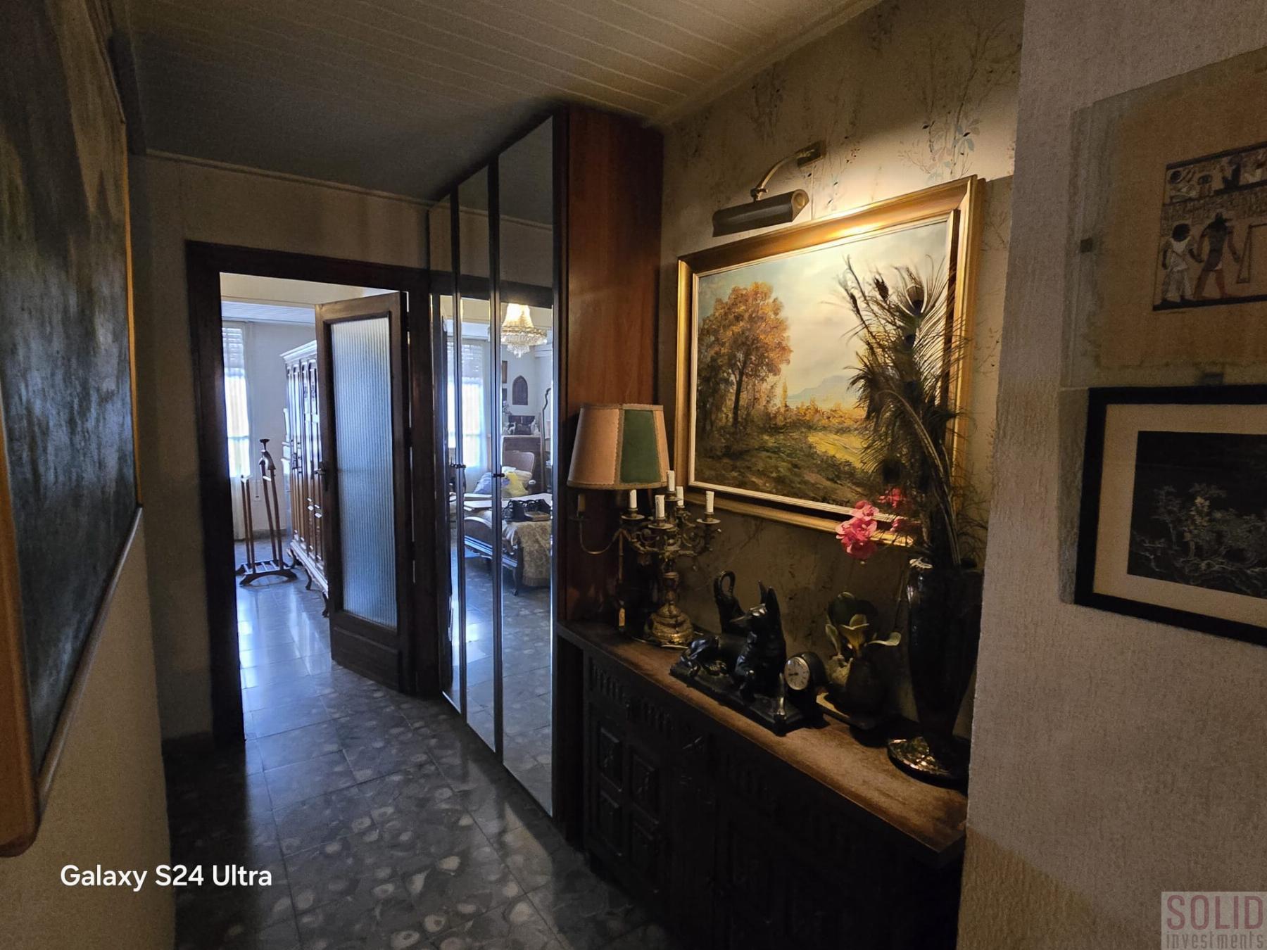 For sale of flat in Valencia